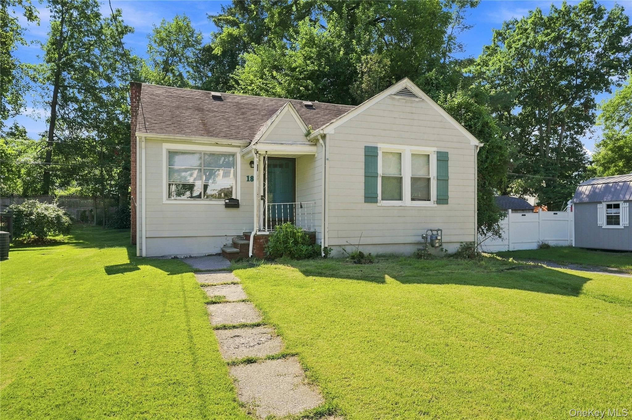 18 Underhill Avenue – For Sale