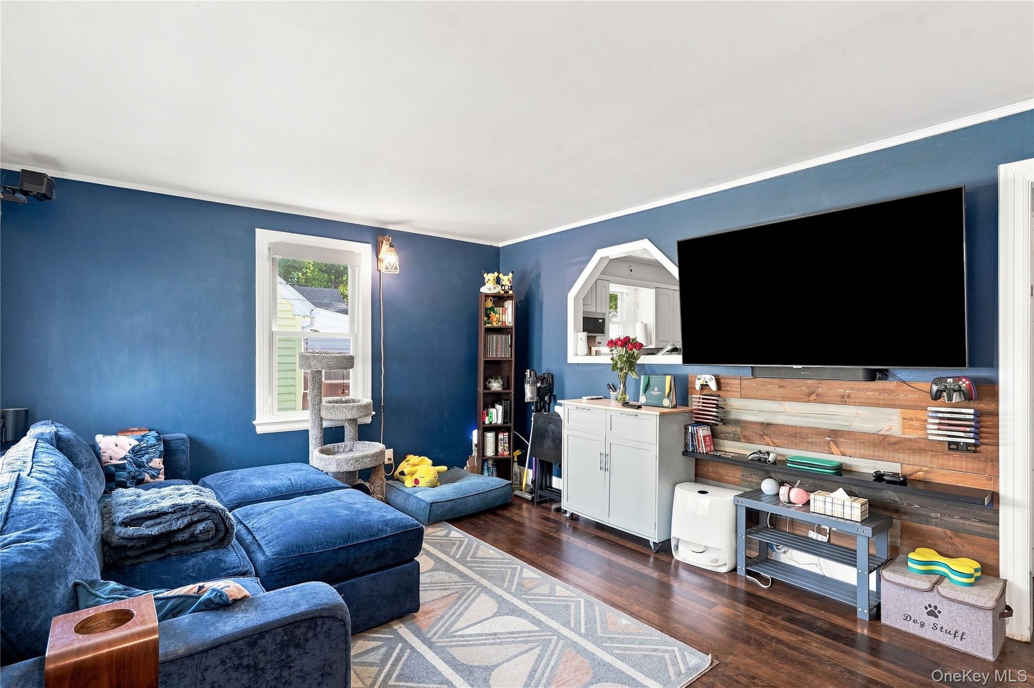 18 Underhill Avenue – For Sale photo 3