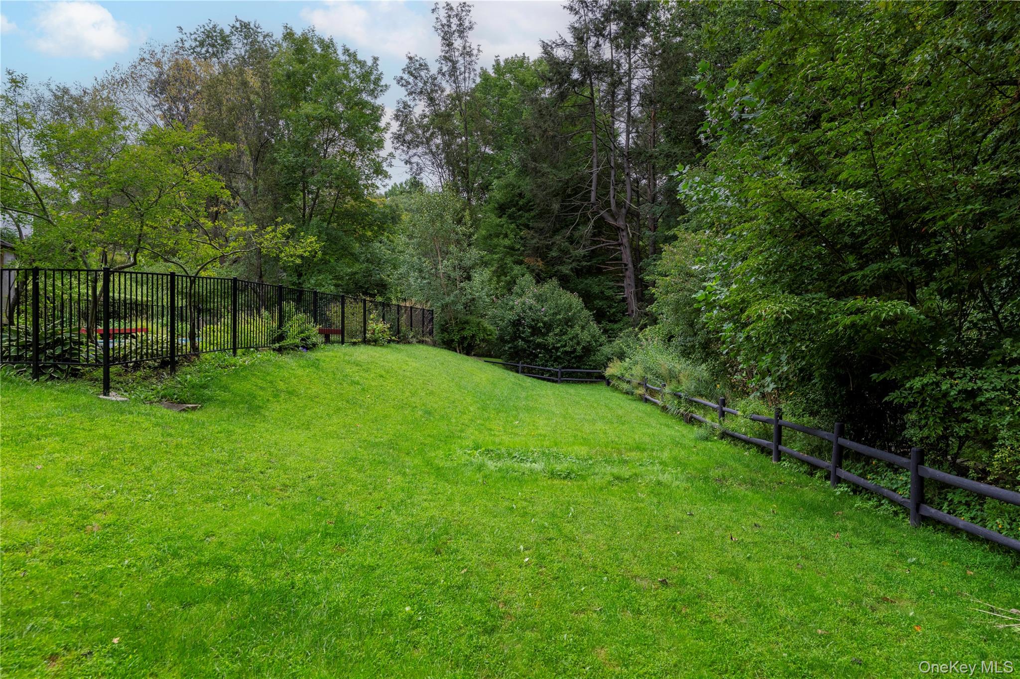 52 Friendly Road – For Sale photo 13
