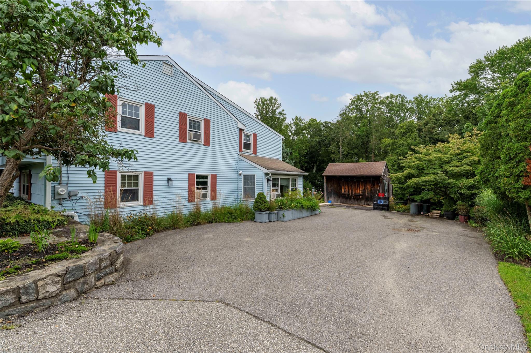 52 Friendly Road – For Sale photo 3