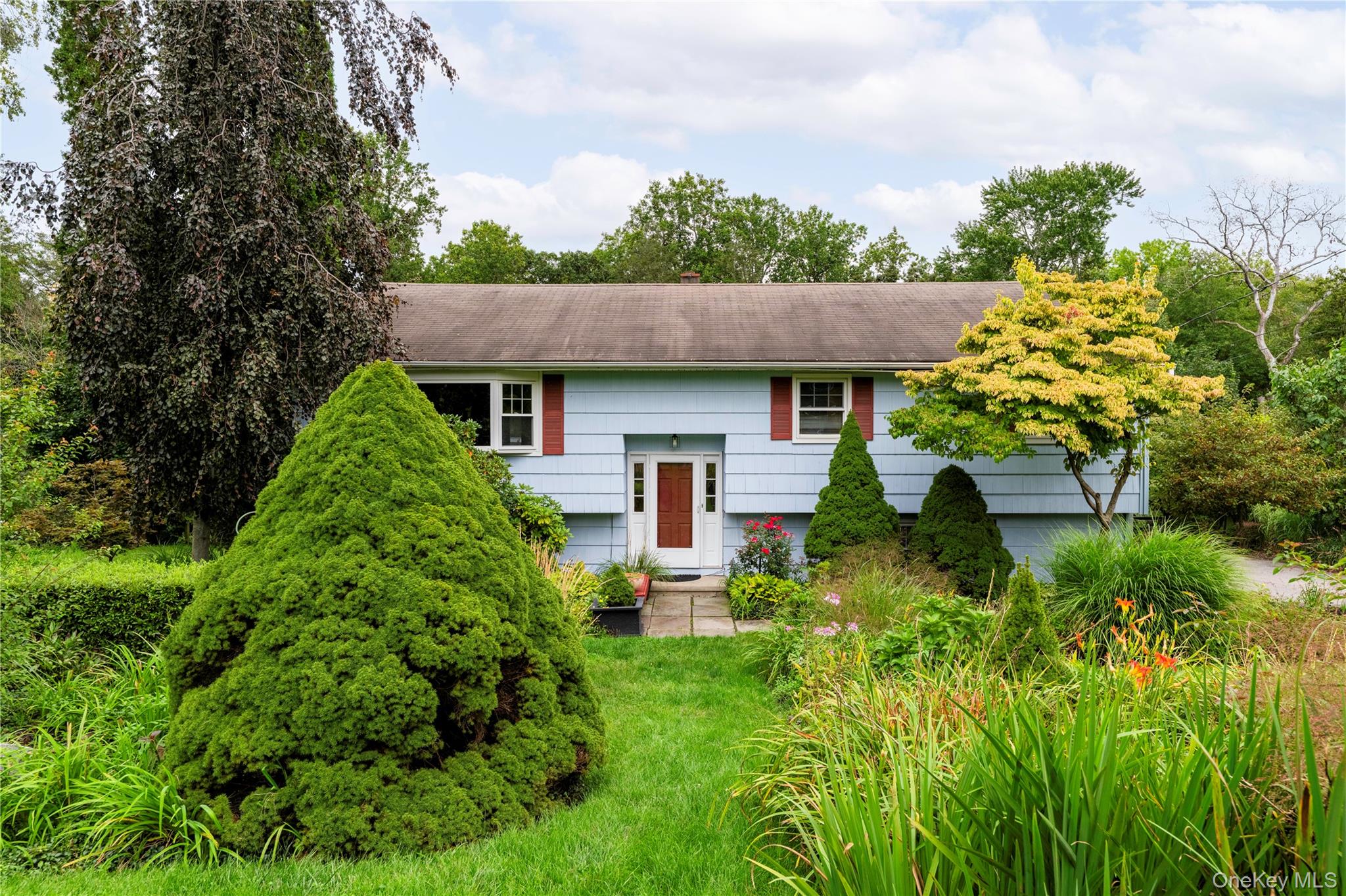 52 Friendly Road – For Sale photo 2