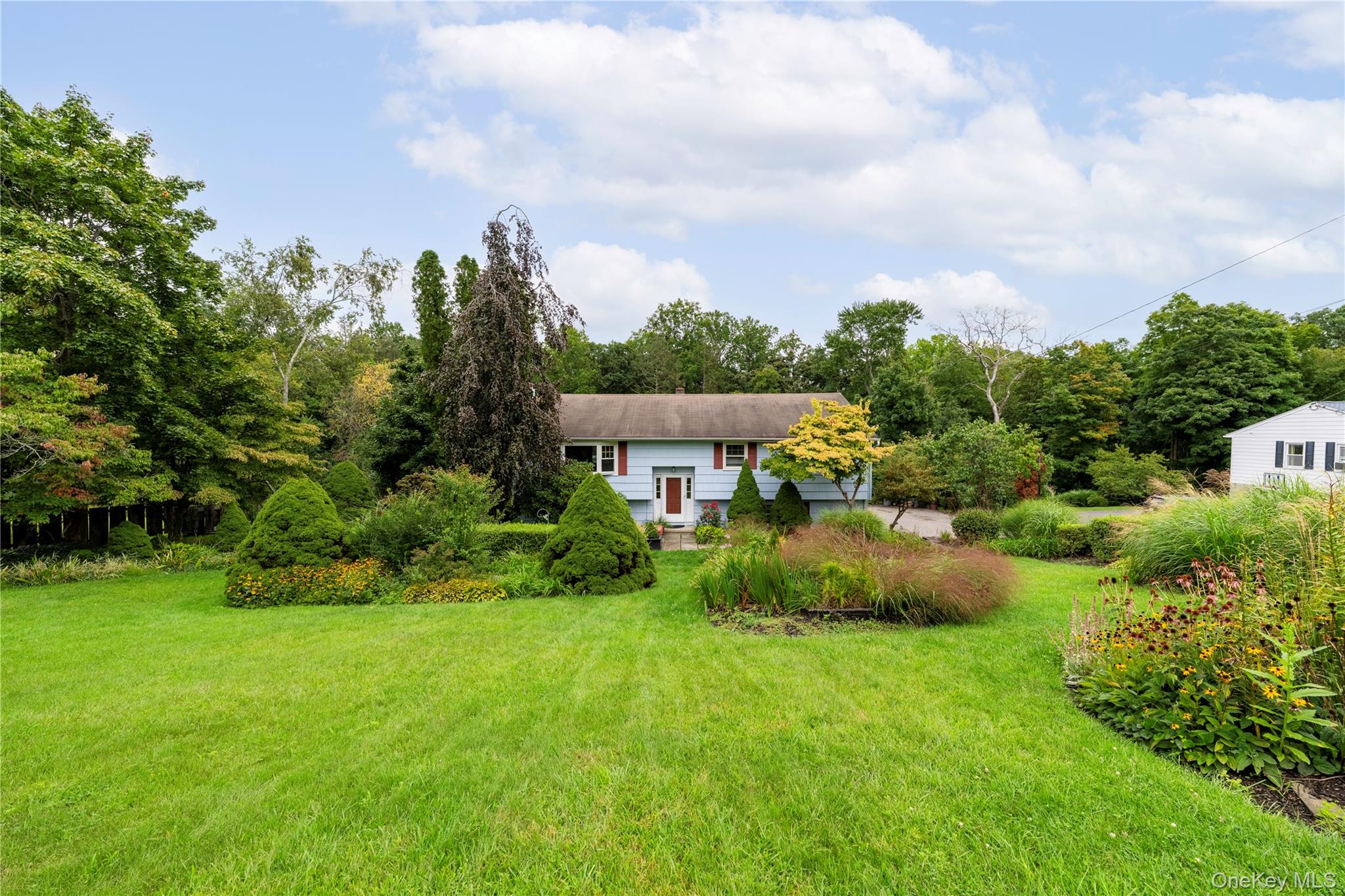52 Friendly Road – For Sale