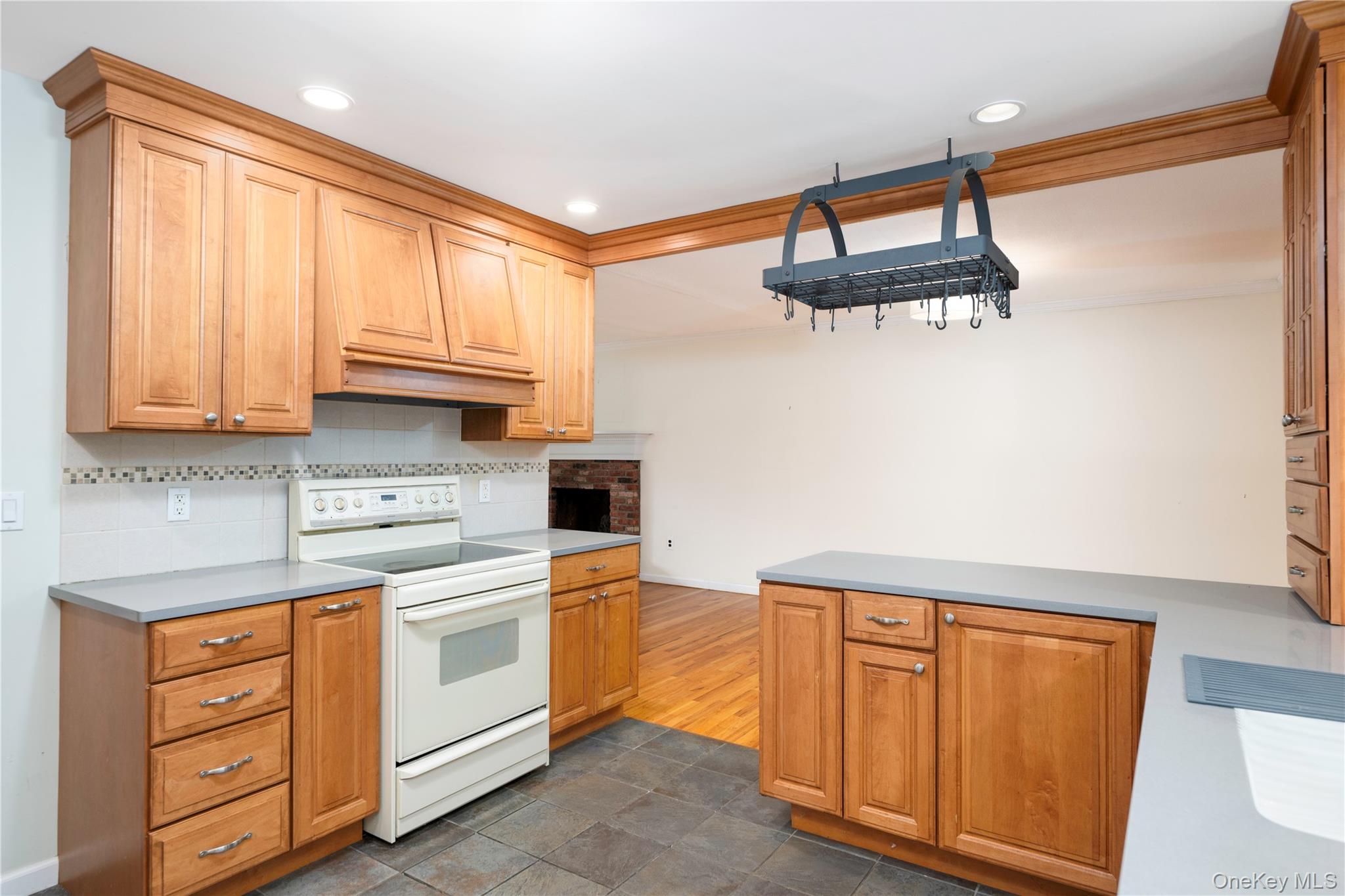 52 Friendly Road – For Sale photo 19