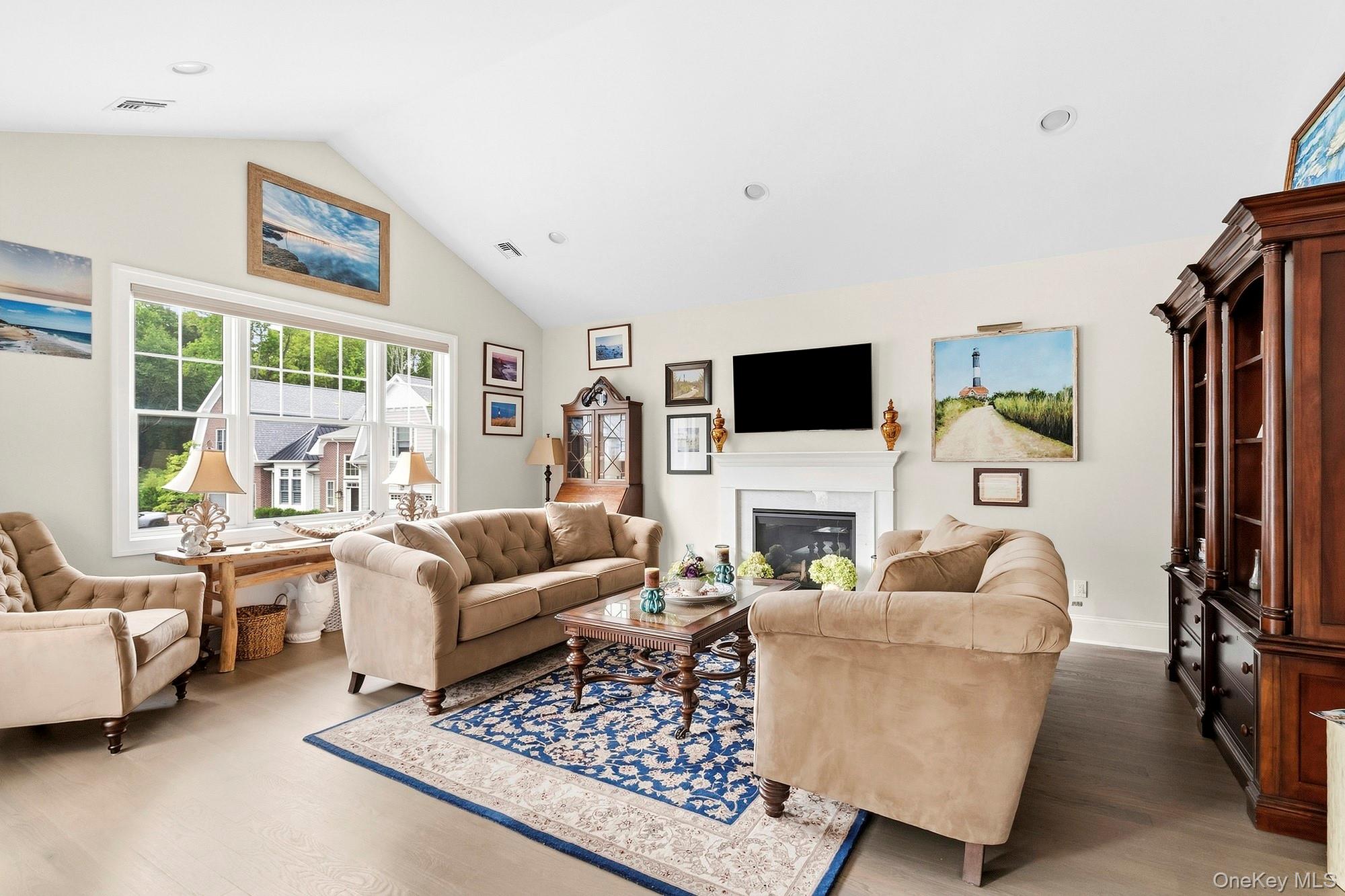 221 Coach Drive – For Sale photo 9