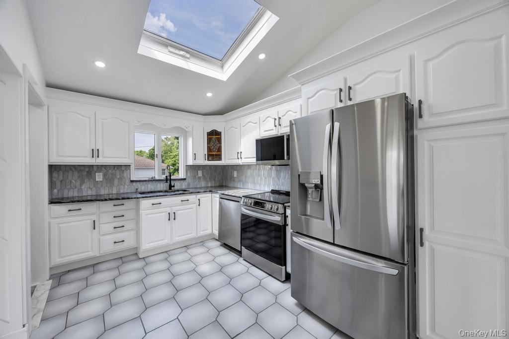 2331 Neptune Avenue – For Sale photo 8