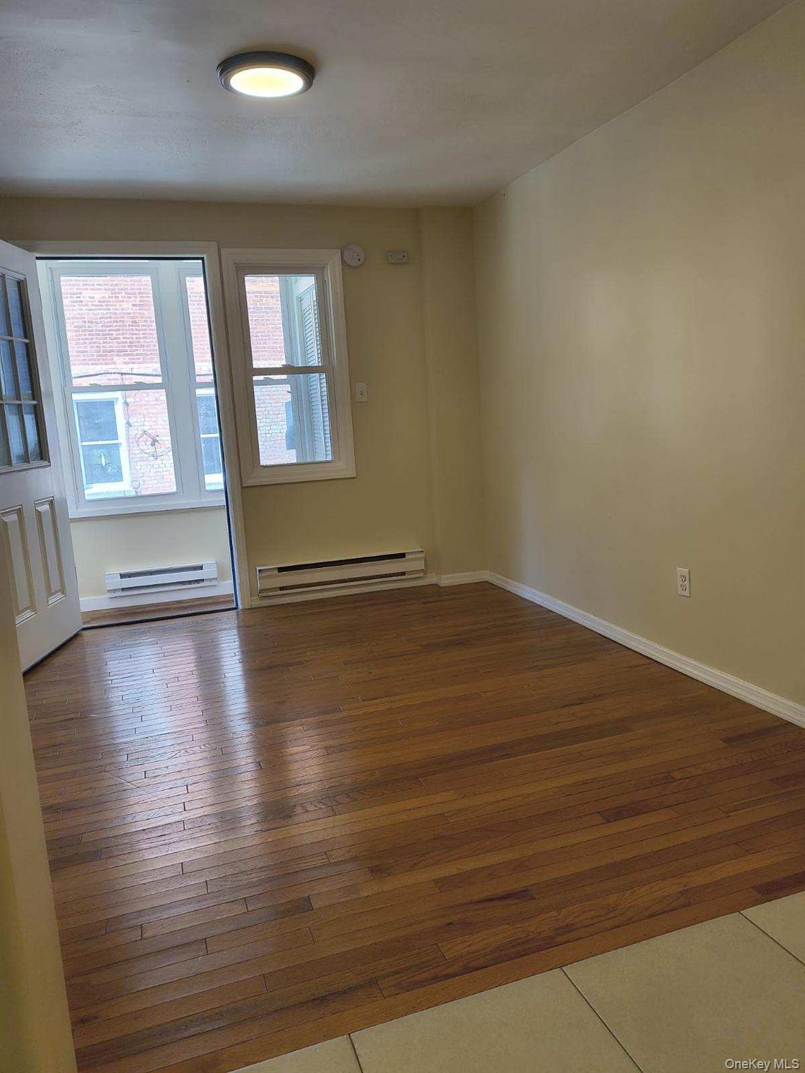 41 Scudder Avenue, Unit 1st Floor photo 2