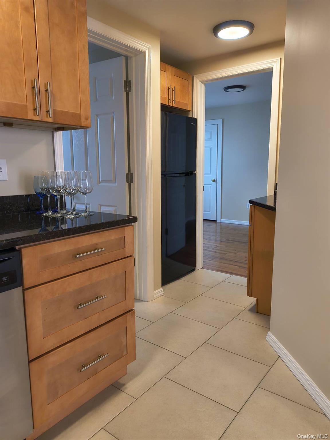 41 Scudder Avenue, Unit 1st Floor photo 3