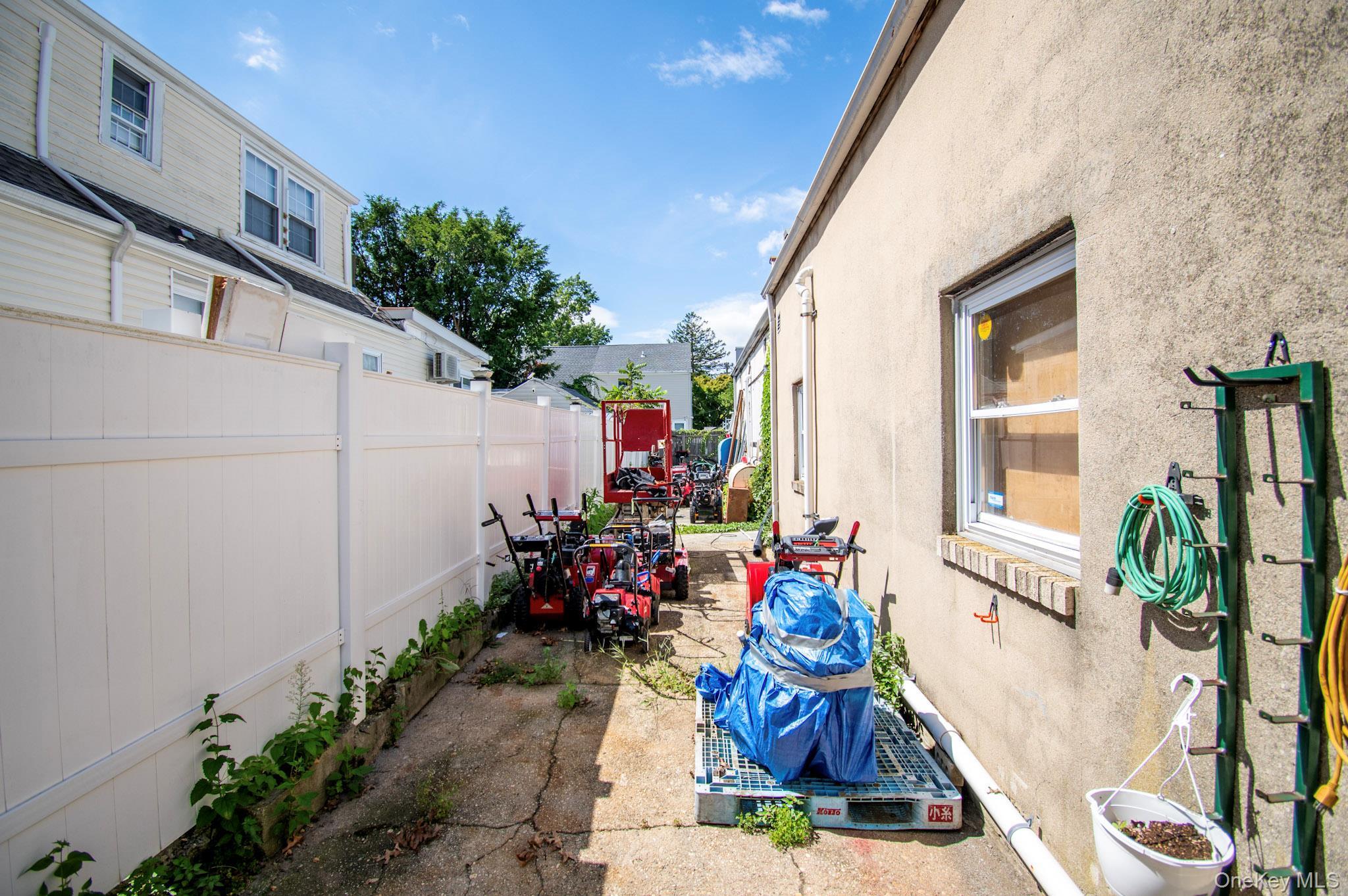 514 Merrick Road – For Rent photo 5