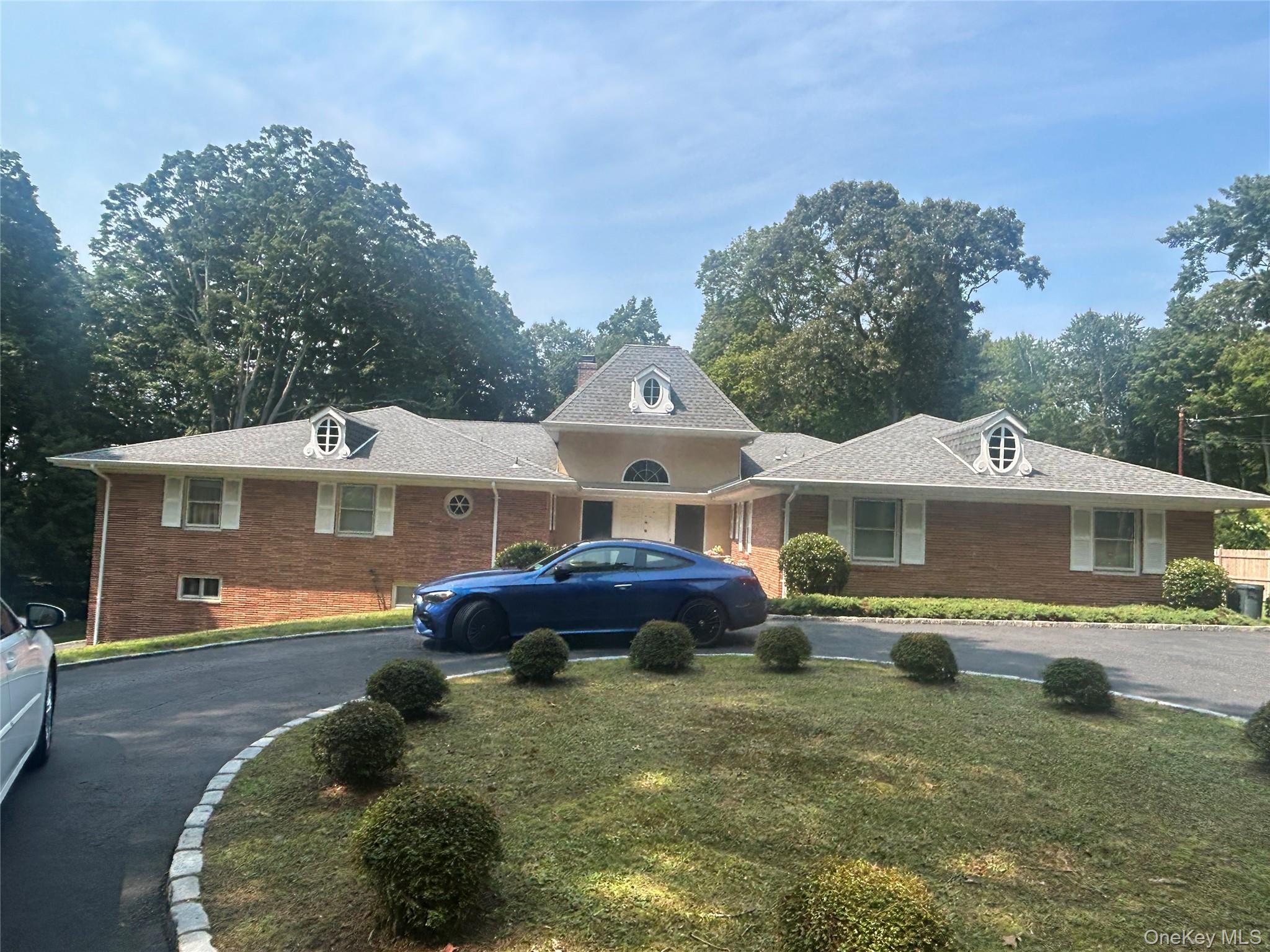 40 Maplewood Drive – For Rent