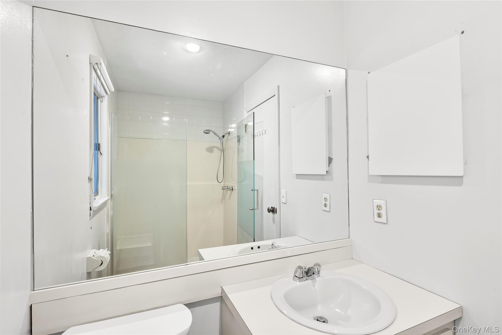 422 Montauk Highway – For Sale photo 21