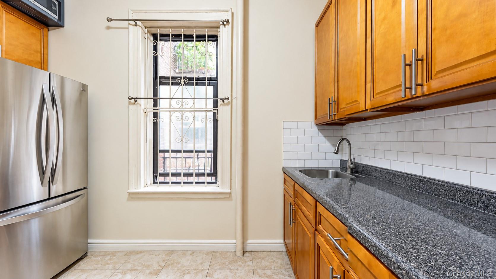 9752 75th Street, Unit A2 photo 4