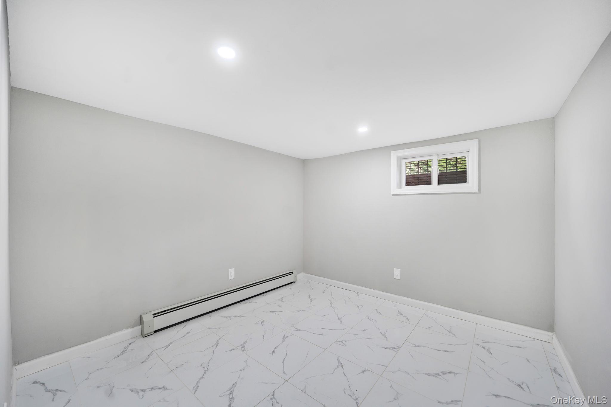 21933 Edgewood Avenue – For Sale photo 24