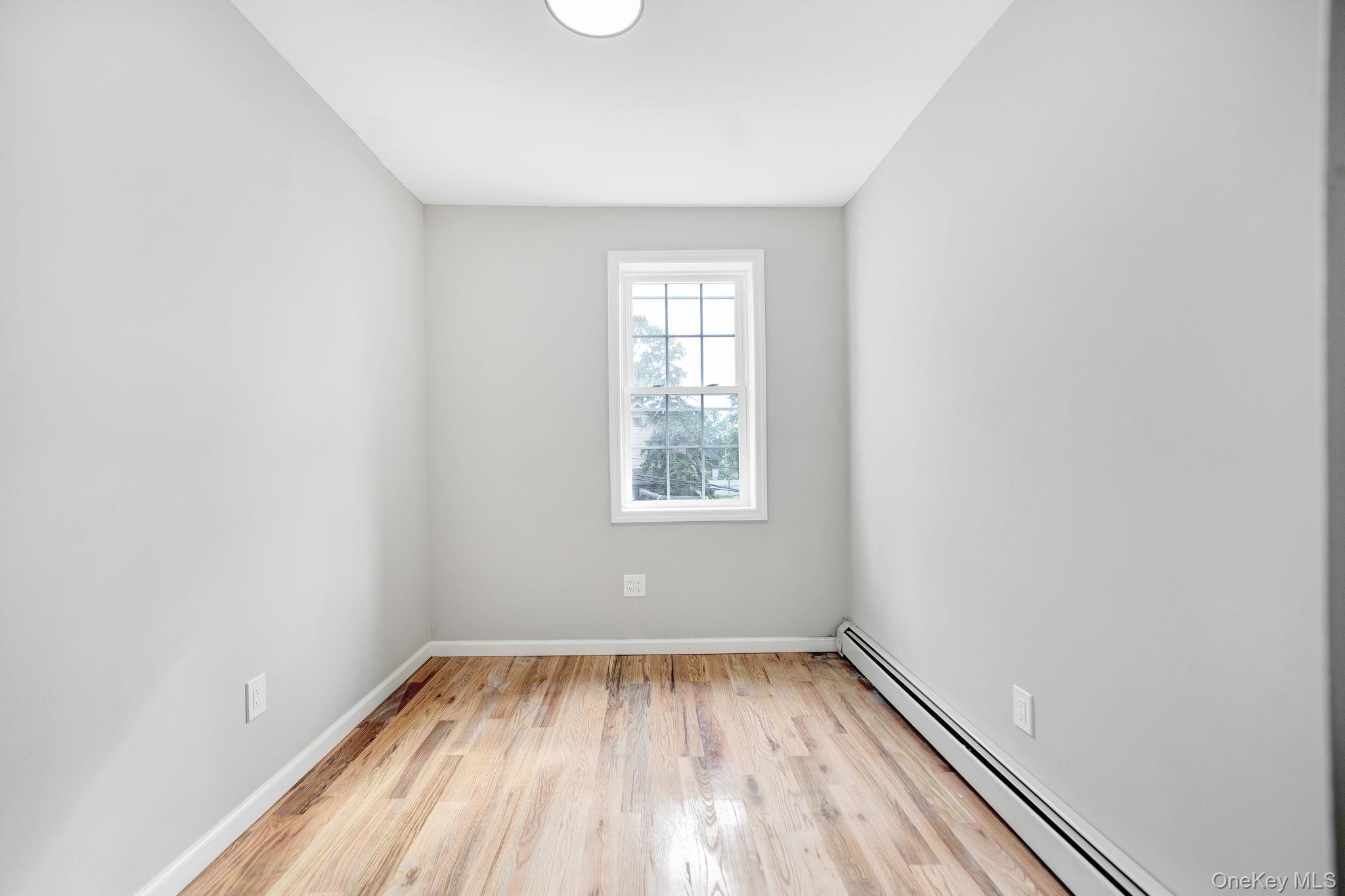 21933 Edgewood Avenue – For Sale photo 15