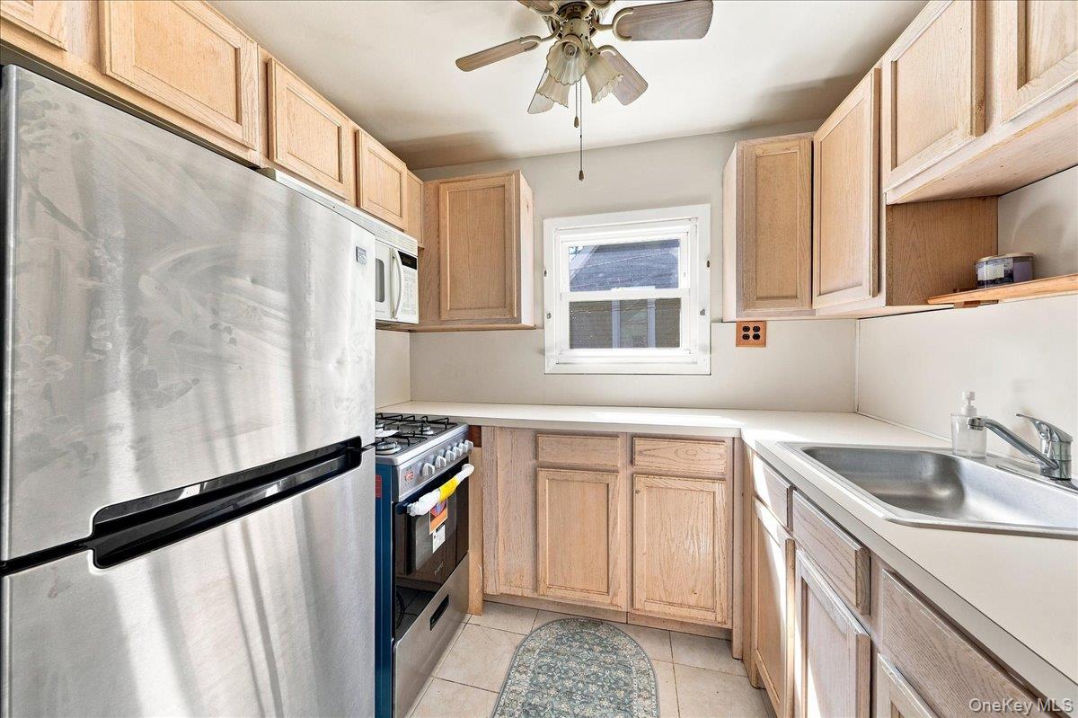 11 Oak Avenue, Unit 11 photo 8