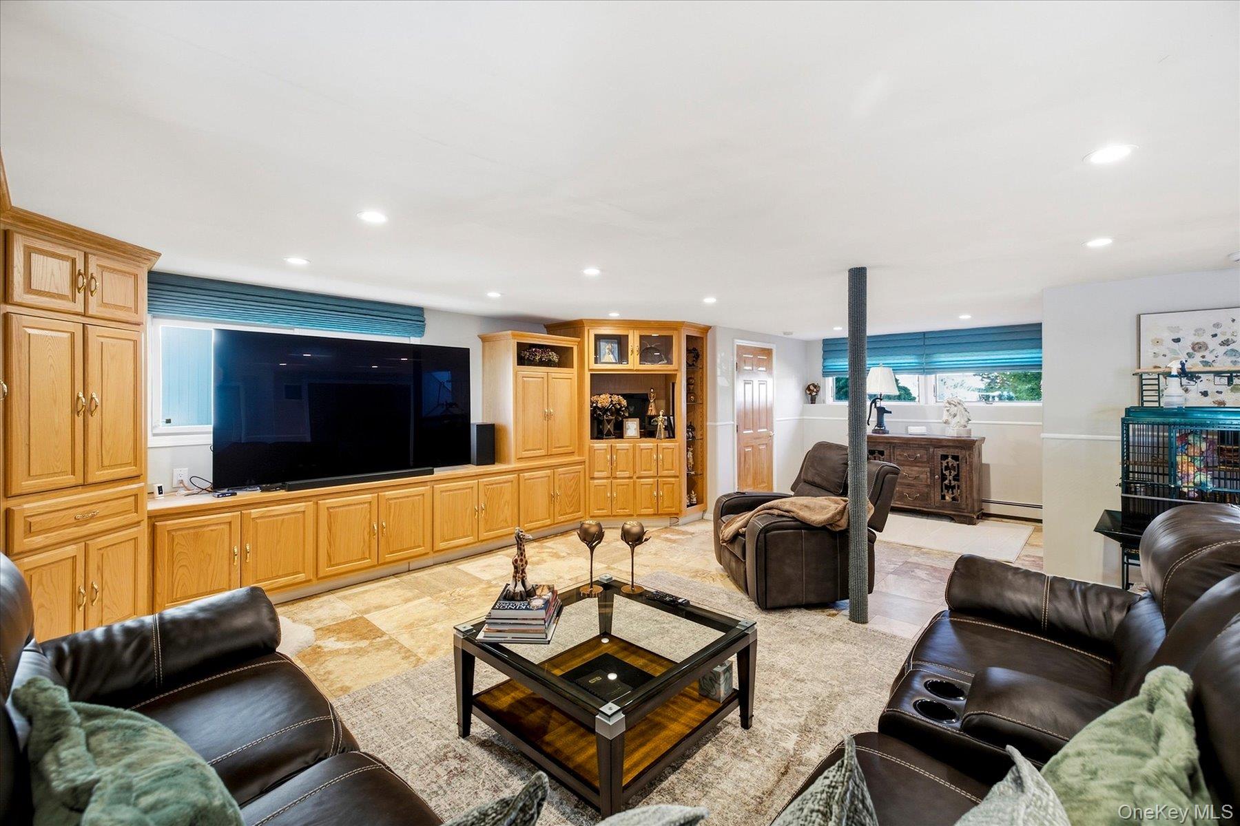 569 Links Drive S – For Sale photo 28