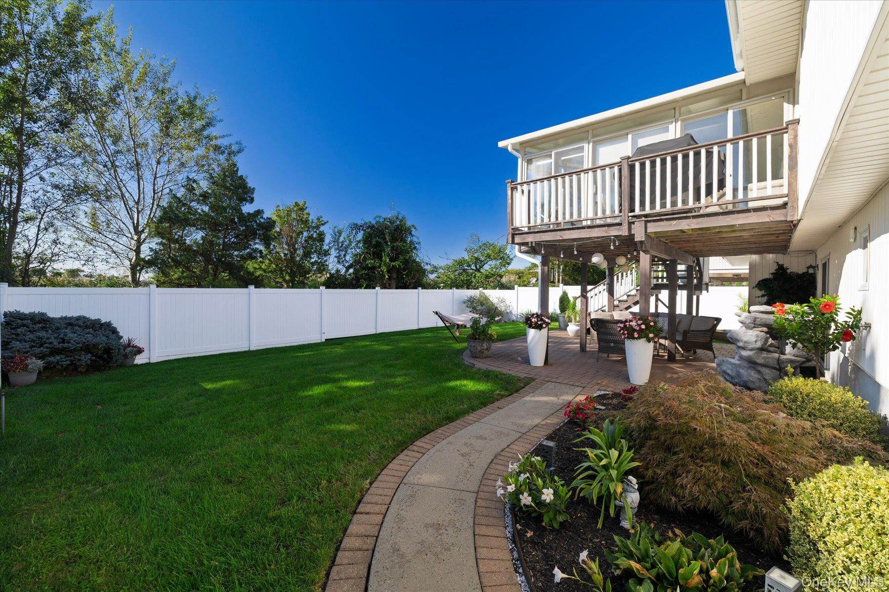 569 Links Drive S – For Sale photo 29