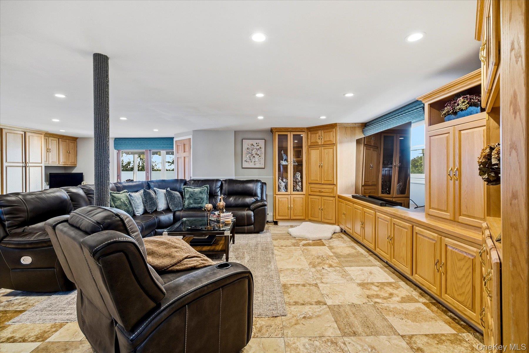 569 Links Drive S – For Sale photo 26