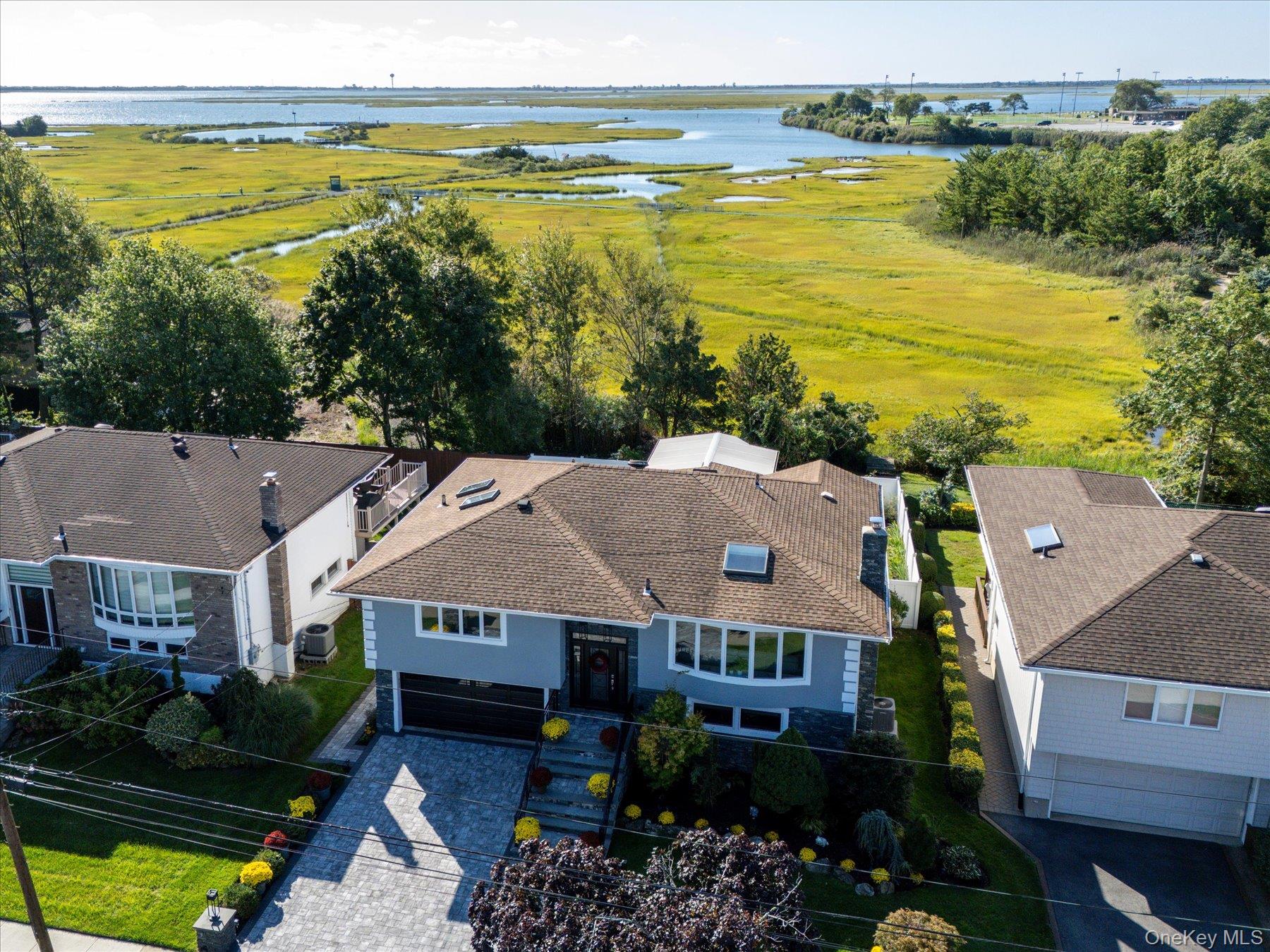 569 Links Drive S – For Sale photo 36