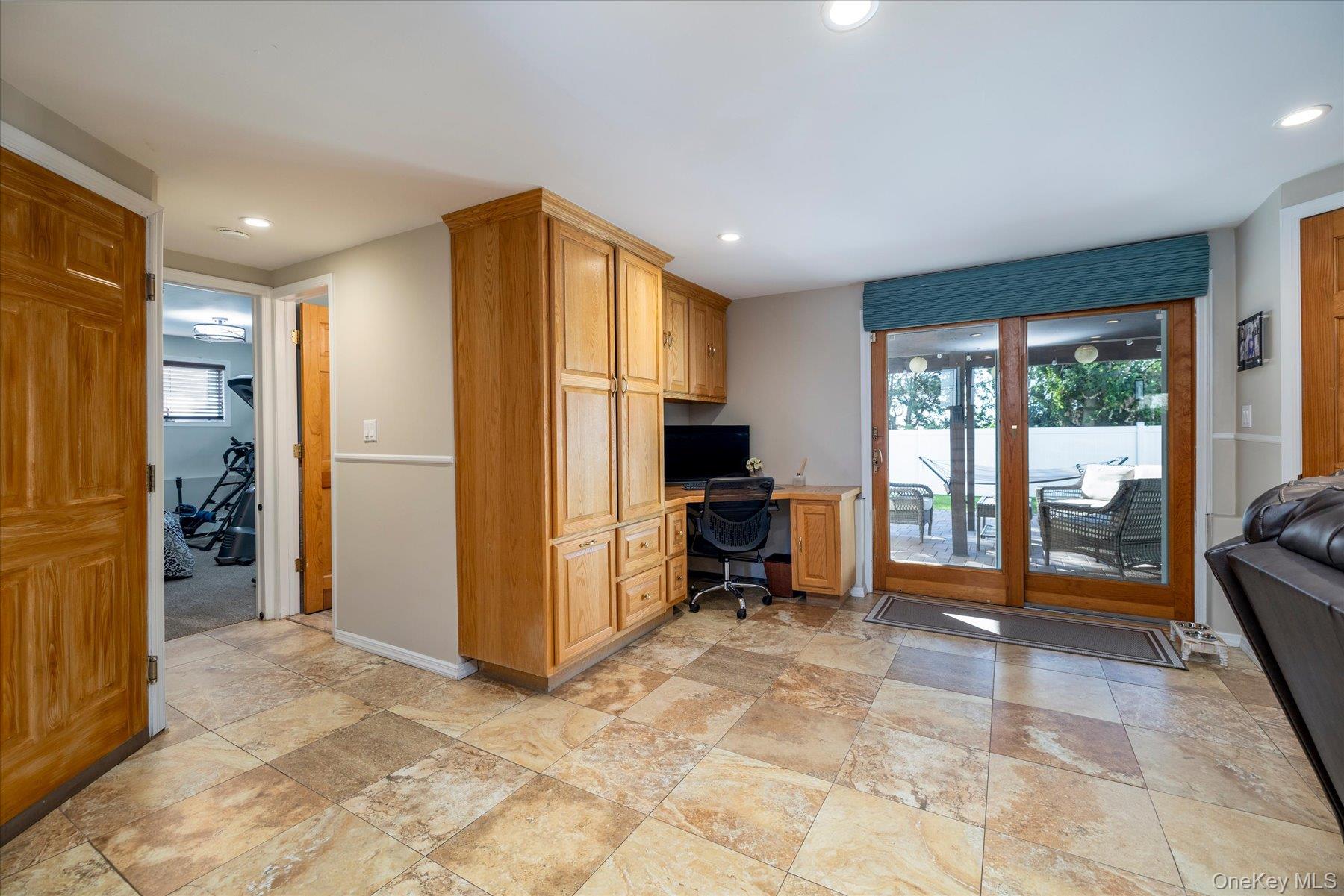569 Links Drive S – For Sale photo 25
