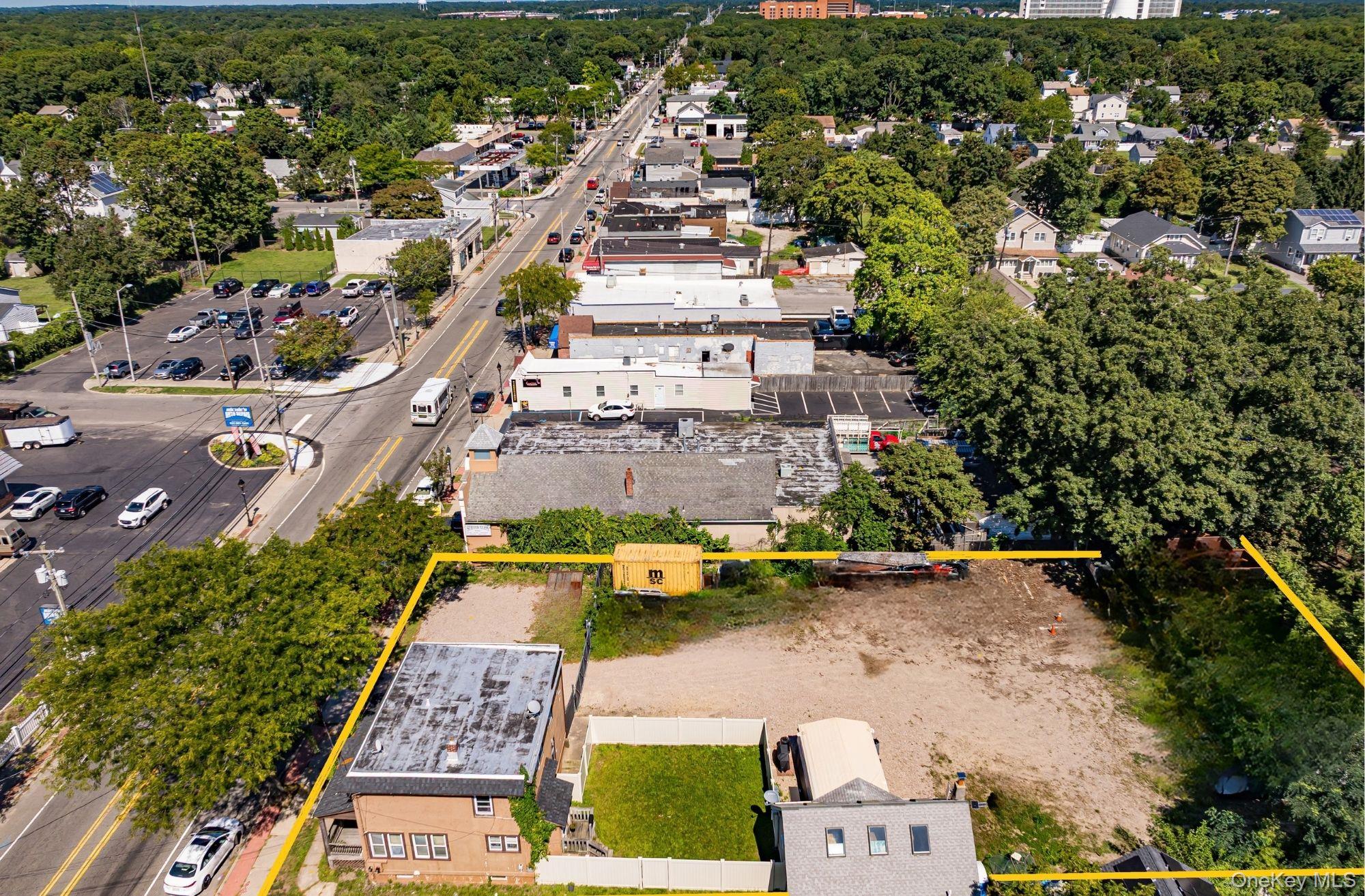 97 Carleton Avenue – For Sale photo 2