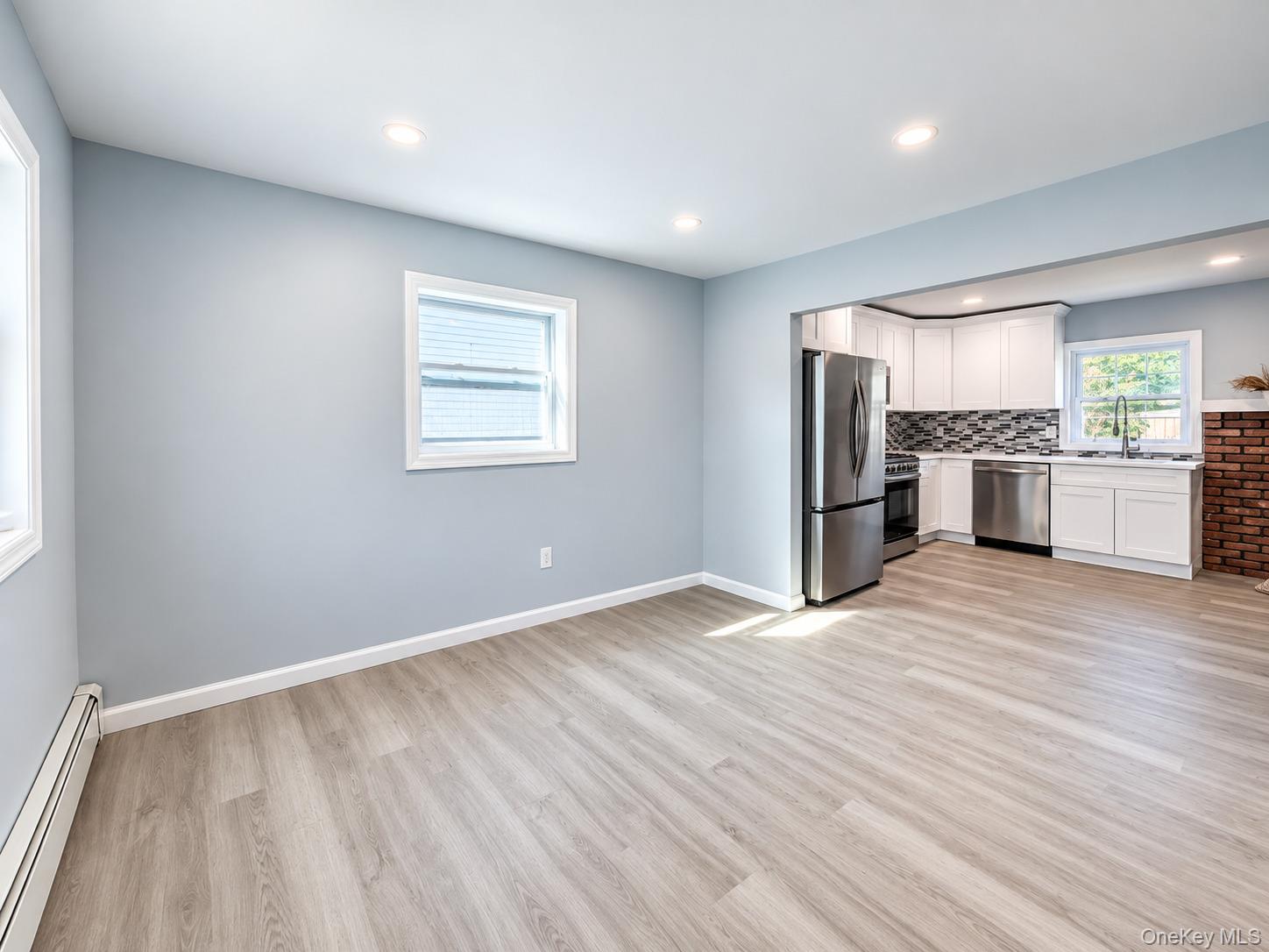 10 Frank Avenue – For Sale photo 11