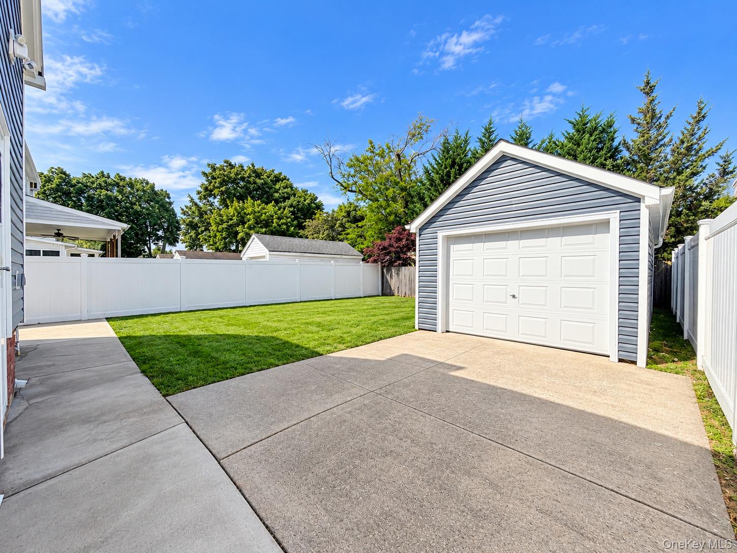 10 Frank Avenue – For Sale photo 26
