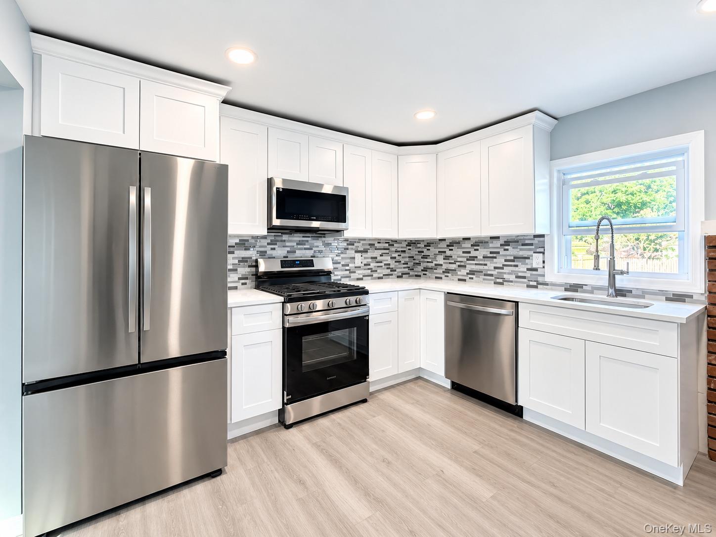 10 Frank Avenue – For Sale photo 12