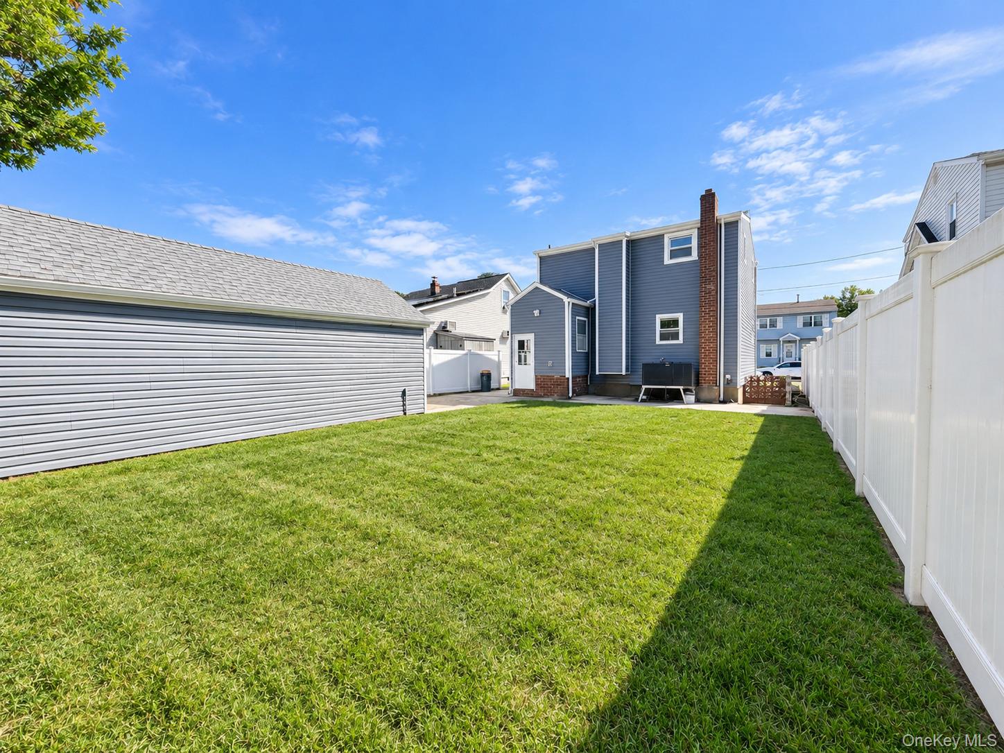 10 Frank Avenue – For Sale photo 28