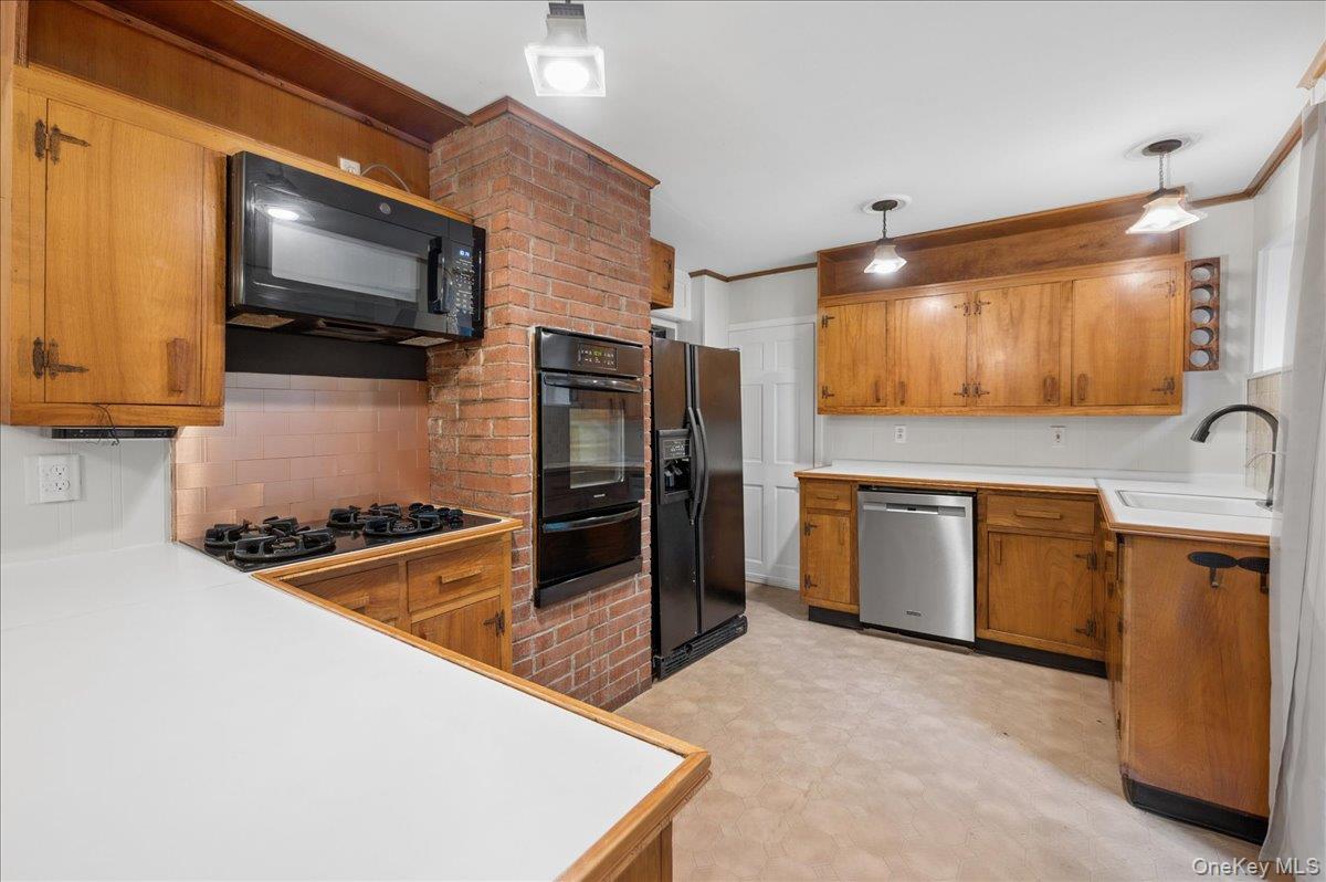 21 Cliff Street – For Sale photo 17