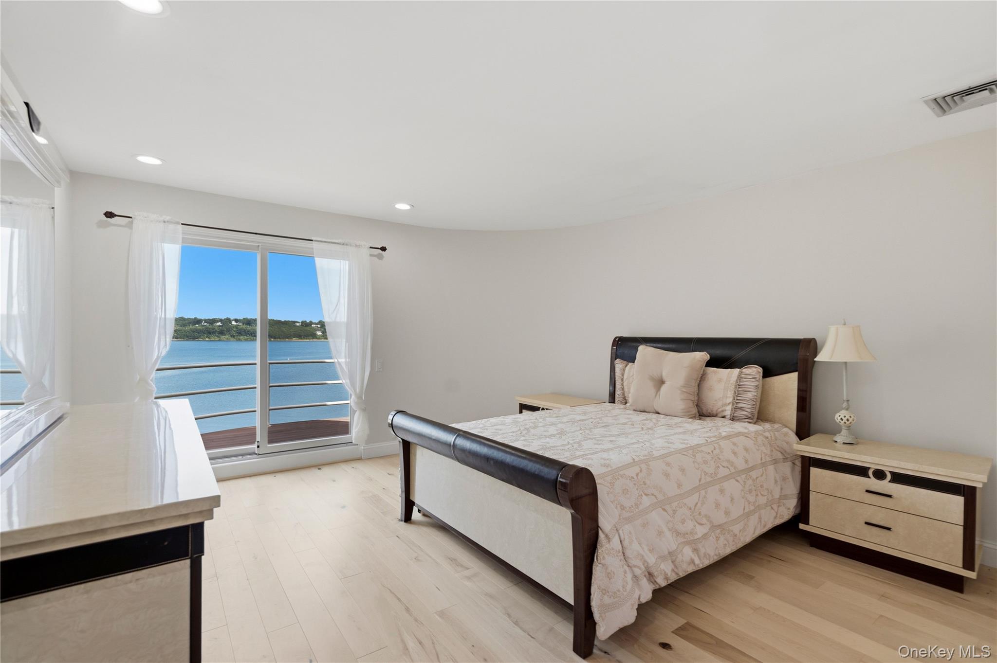 26 Tennis Court Road – For Sale photo 30