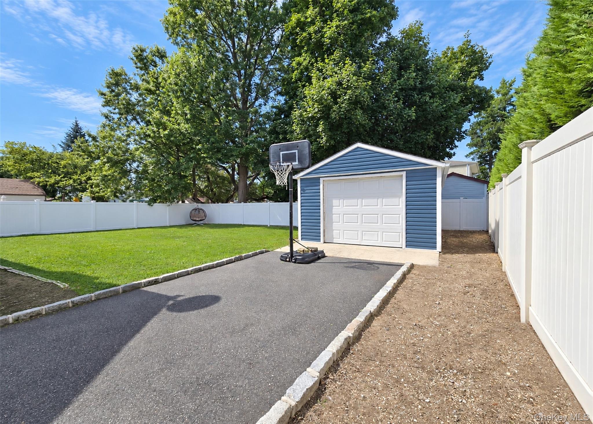 678 Clinton Avenue – For Sale photo 33