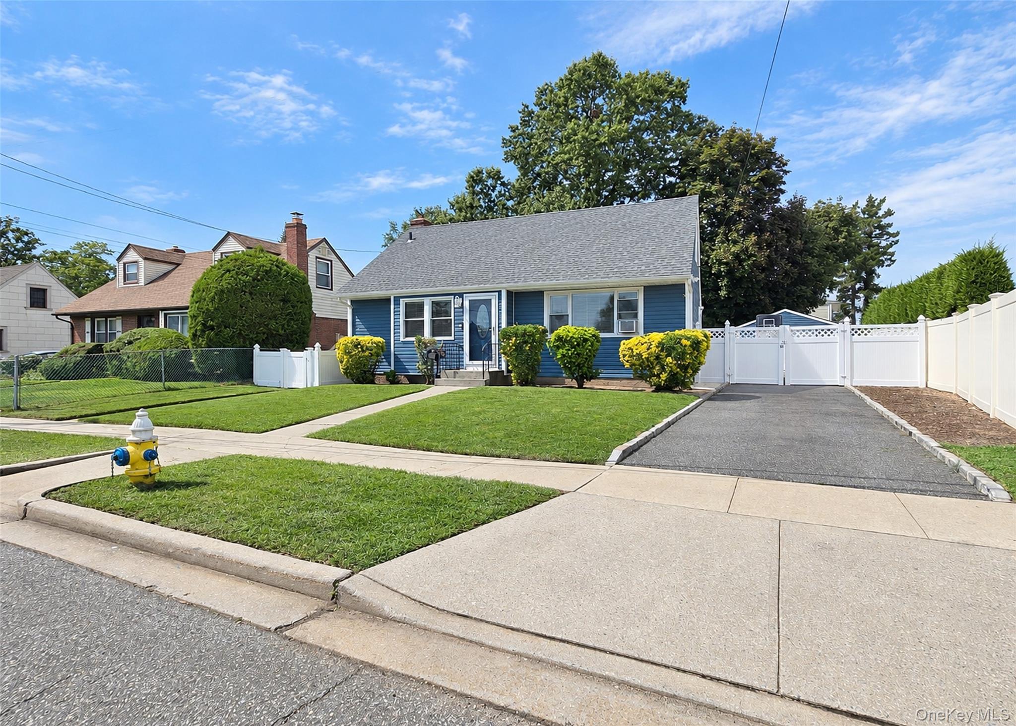 678 Clinton Avenue – For Sale