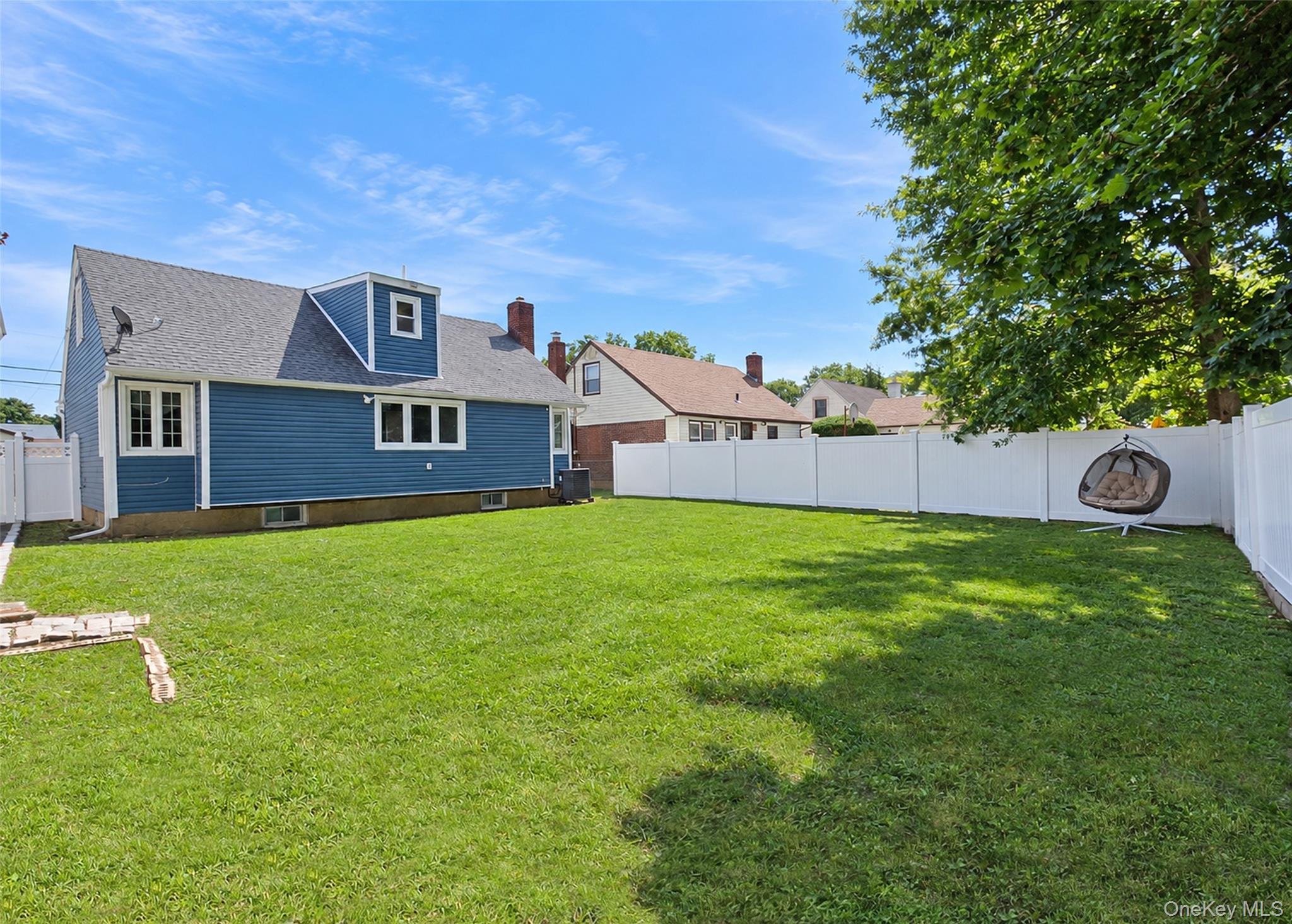 678 Clinton Avenue – For Sale photo 31