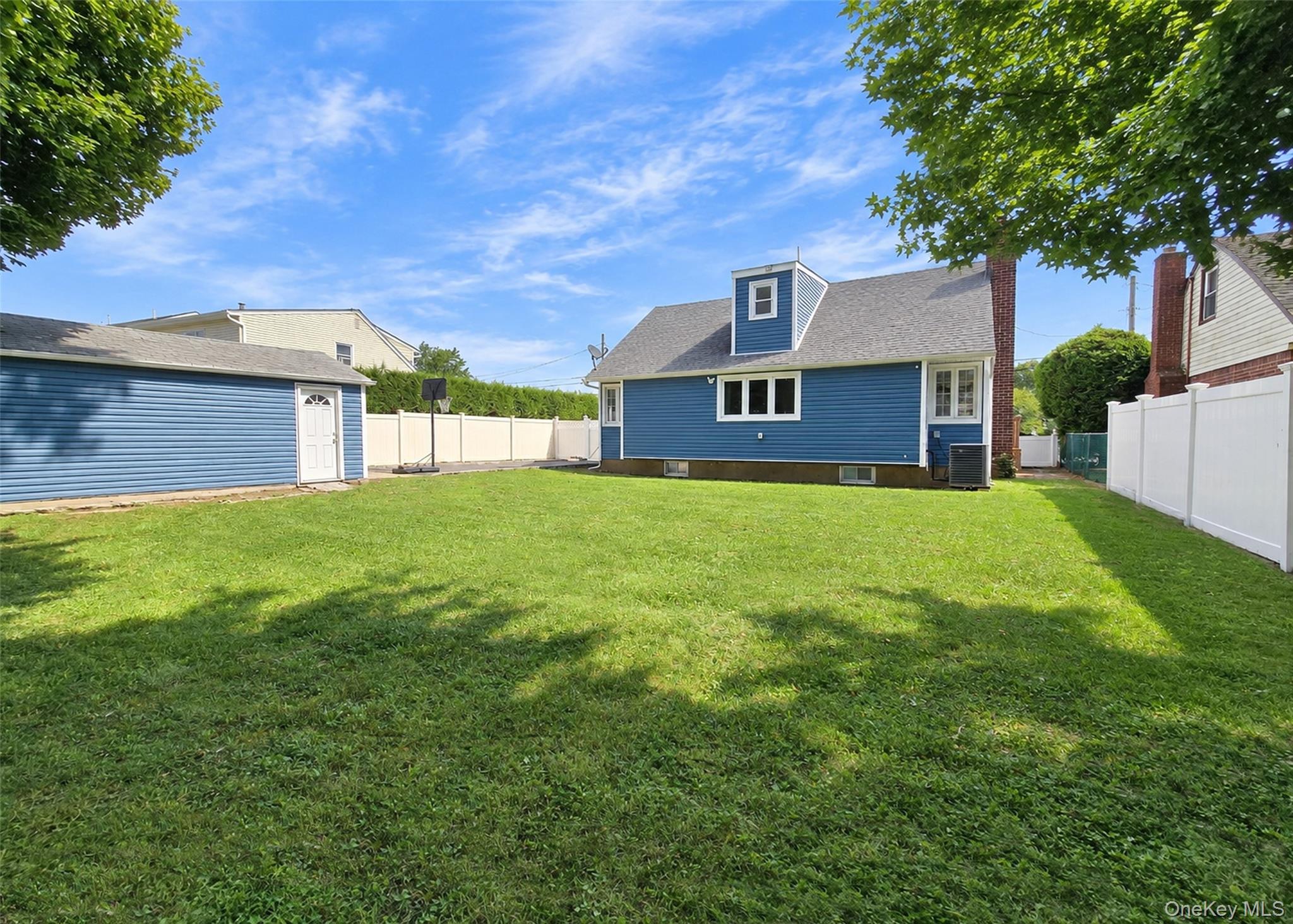 678 Clinton Avenue – For Sale photo 32