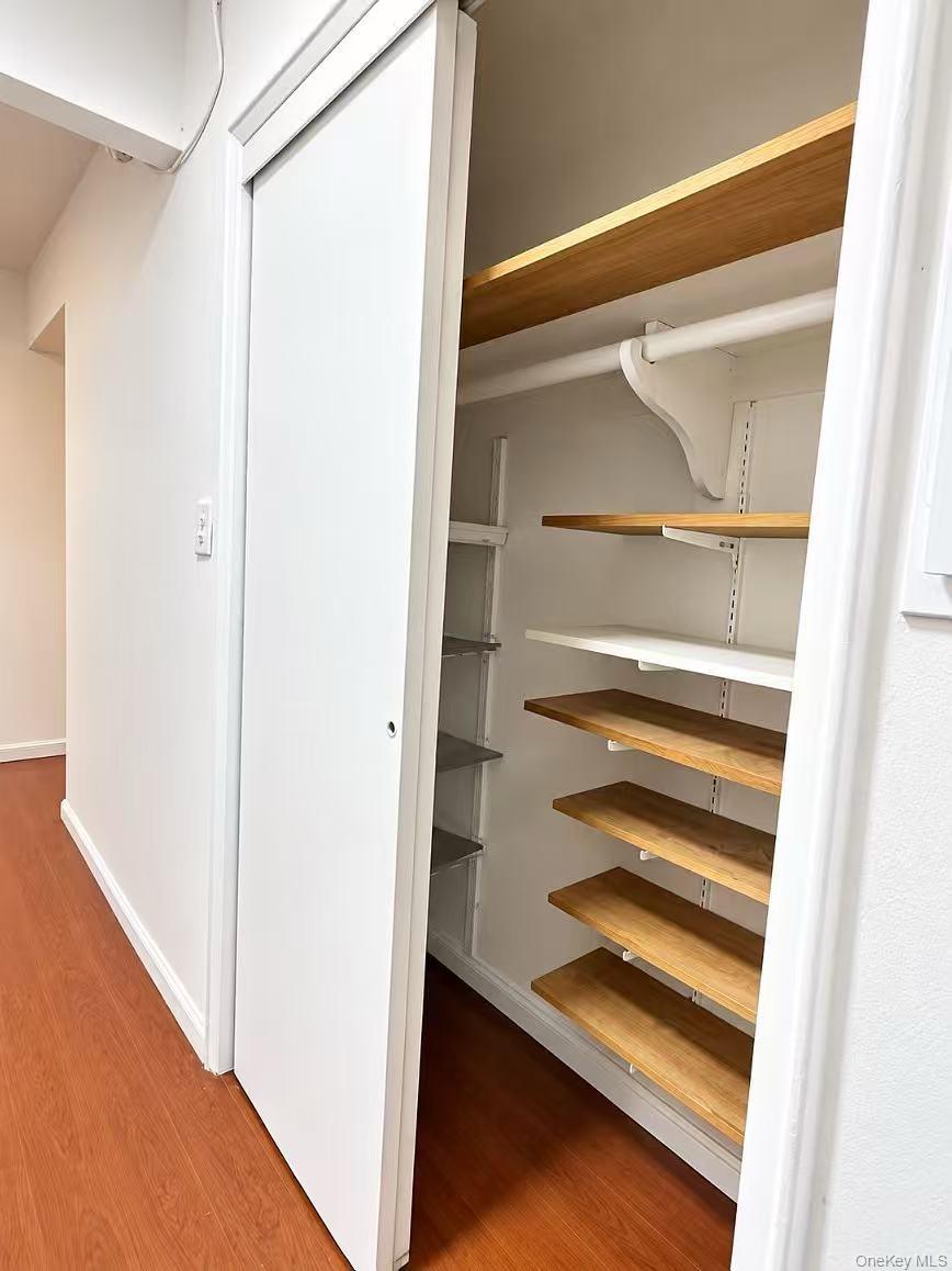 132-35 Sanford Avenue, Unit 5R photo 3