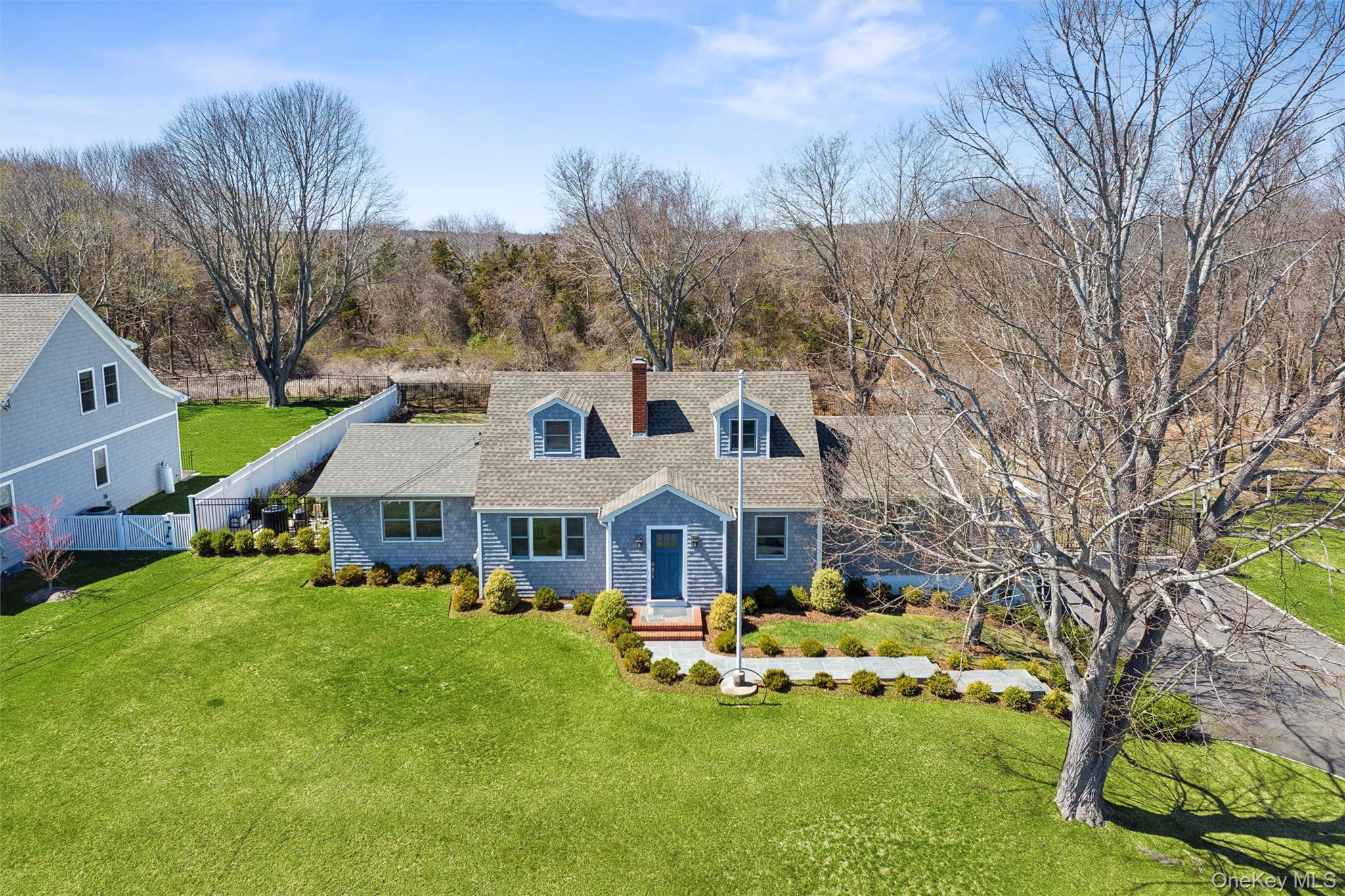 580 Gin Lane – For Rent