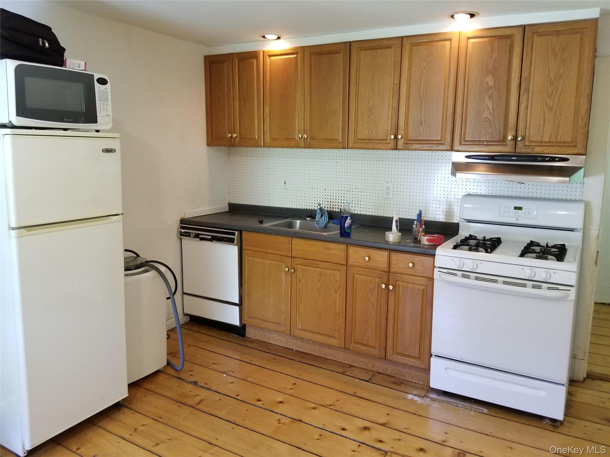 415 Myrtle Avenue – For Rent photo 18