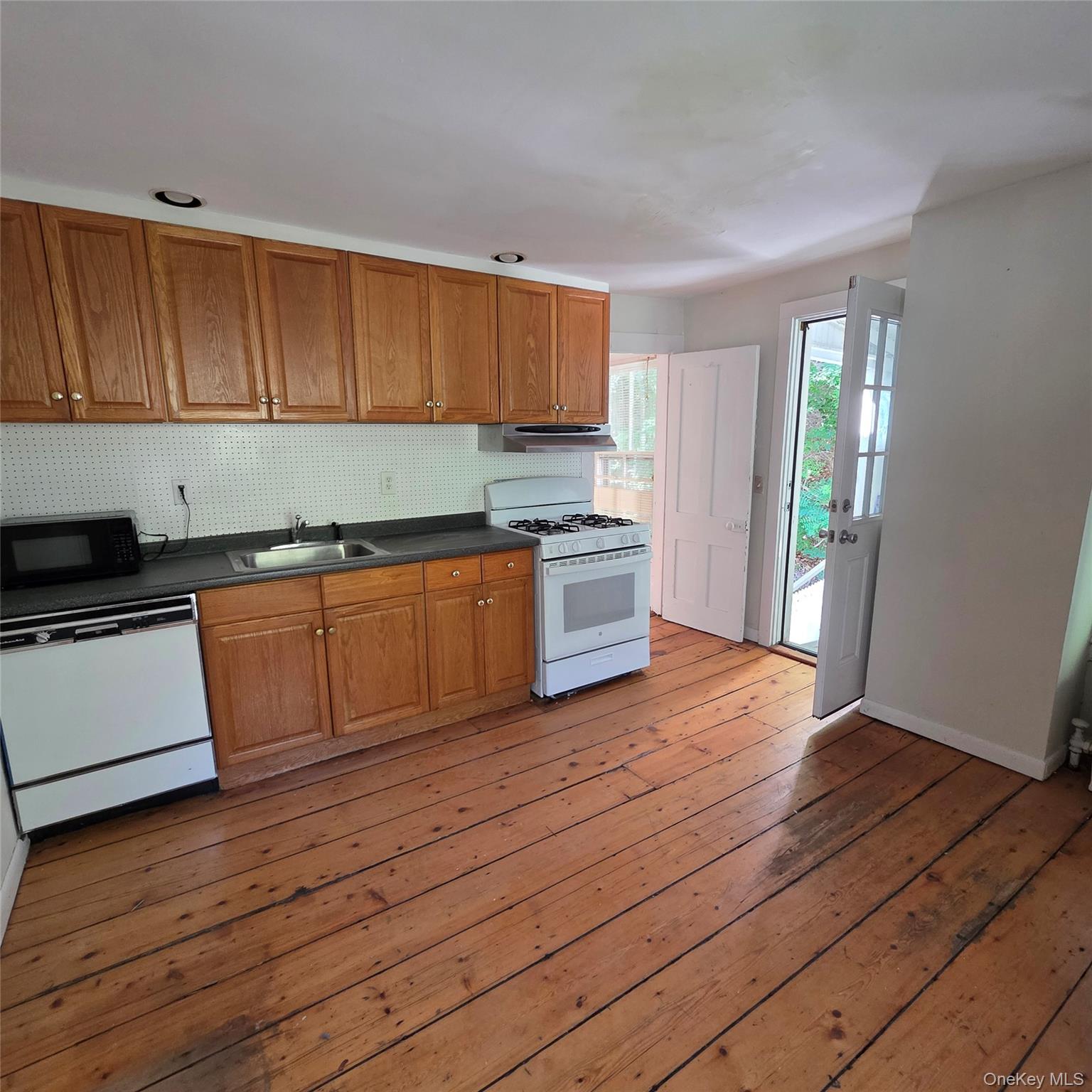415 Myrtle Avenue – For Rent photo 8