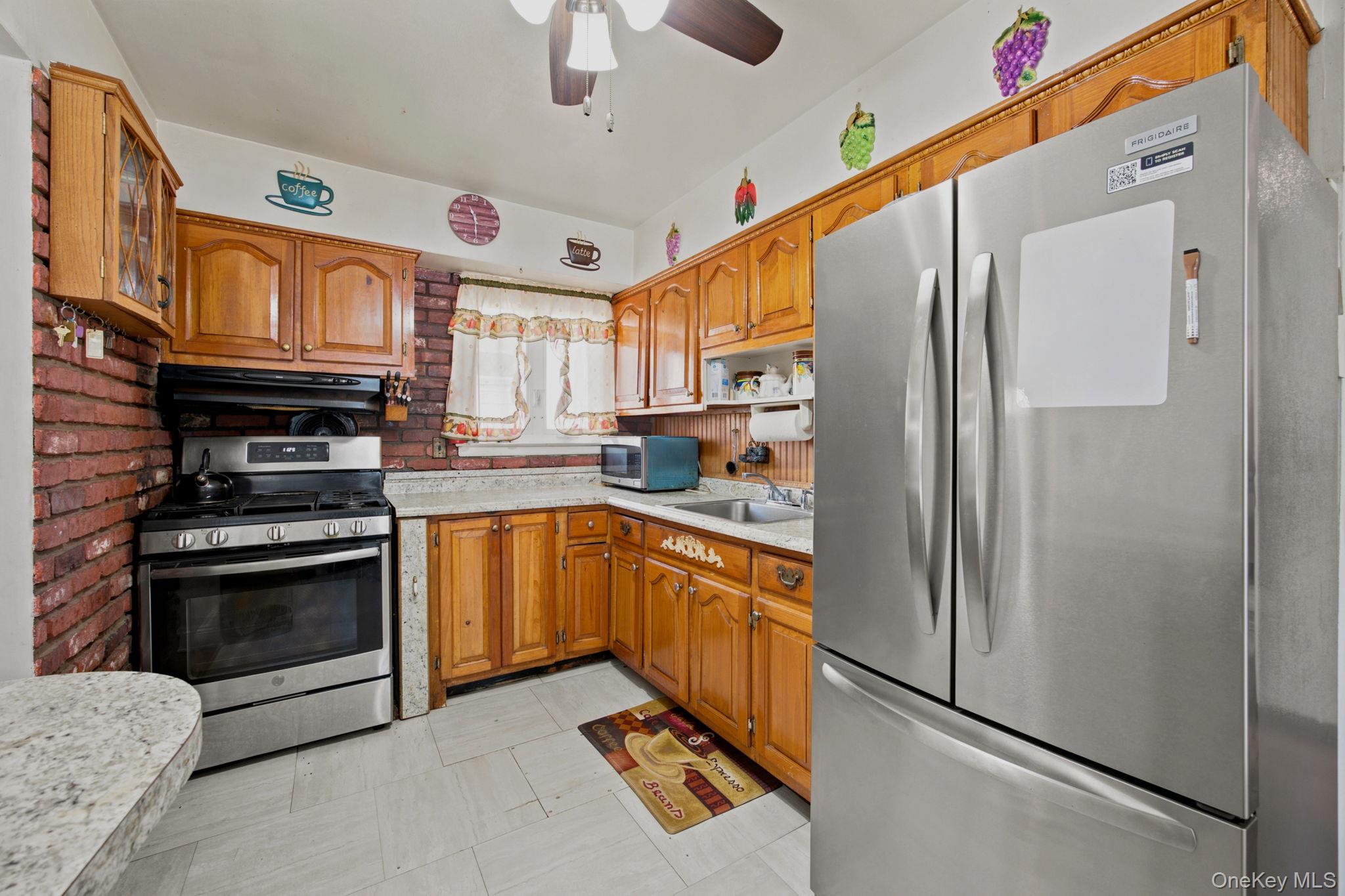 983 Cayuga Road – For Sale photo 6