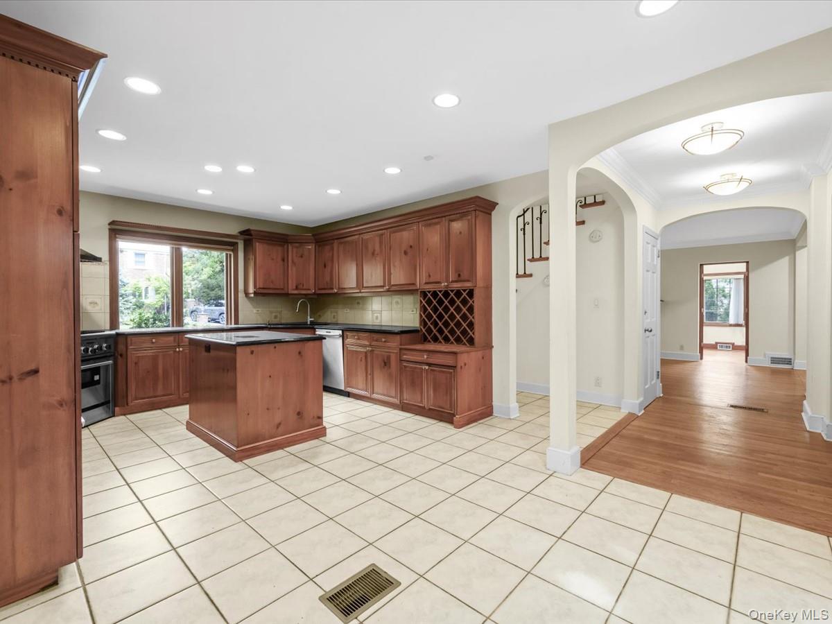 2 Amherst Road E – For Sale photo 15
