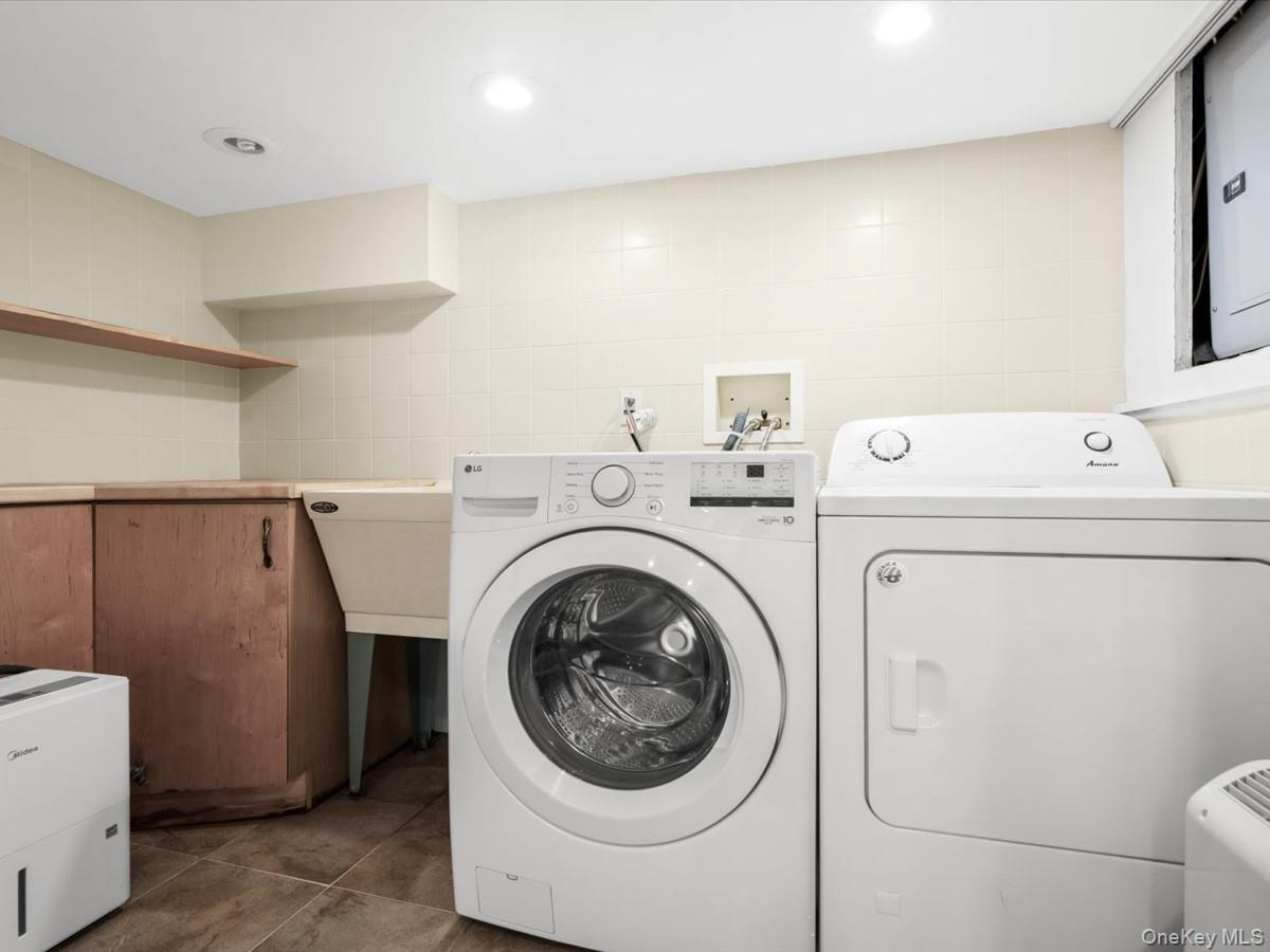2 Amherst Road E – For Sale photo 38