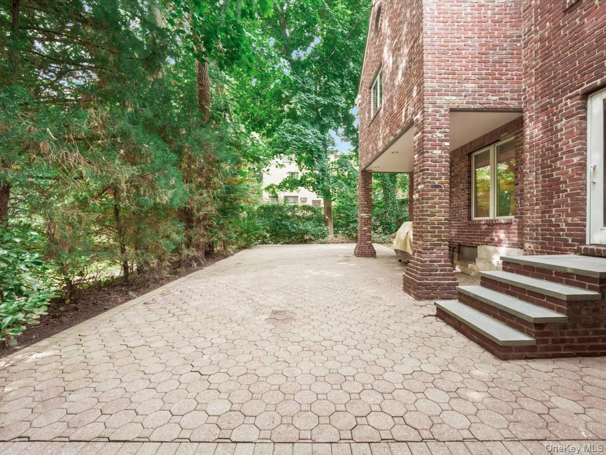2 Amherst Road E – For Sale photo 40