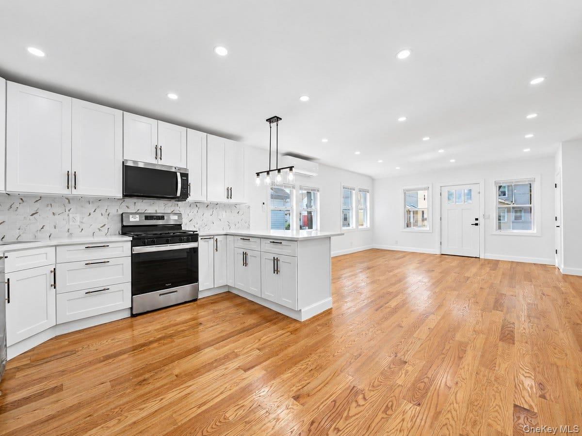 122-19 Lucas Street – For Sale photo 6