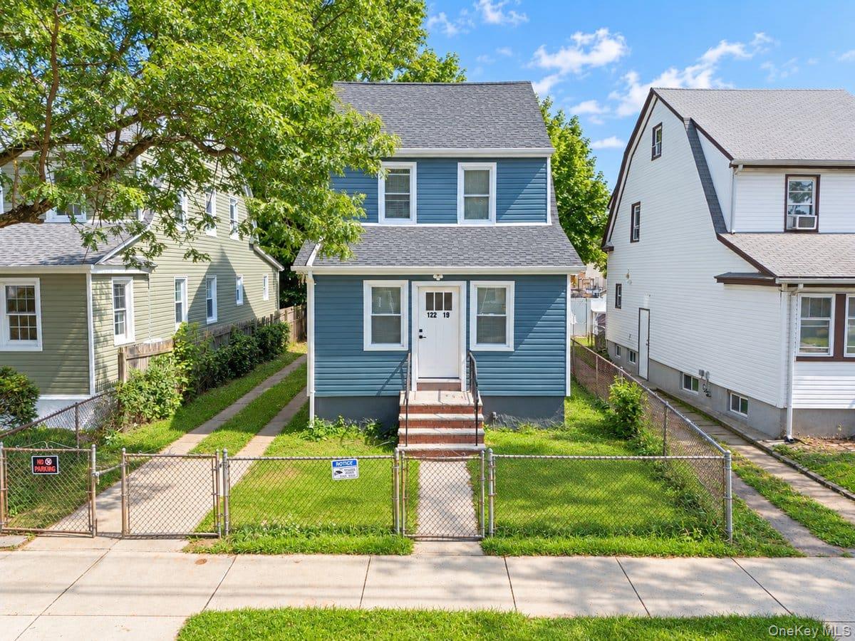 122-19 Lucas Street – For Sale