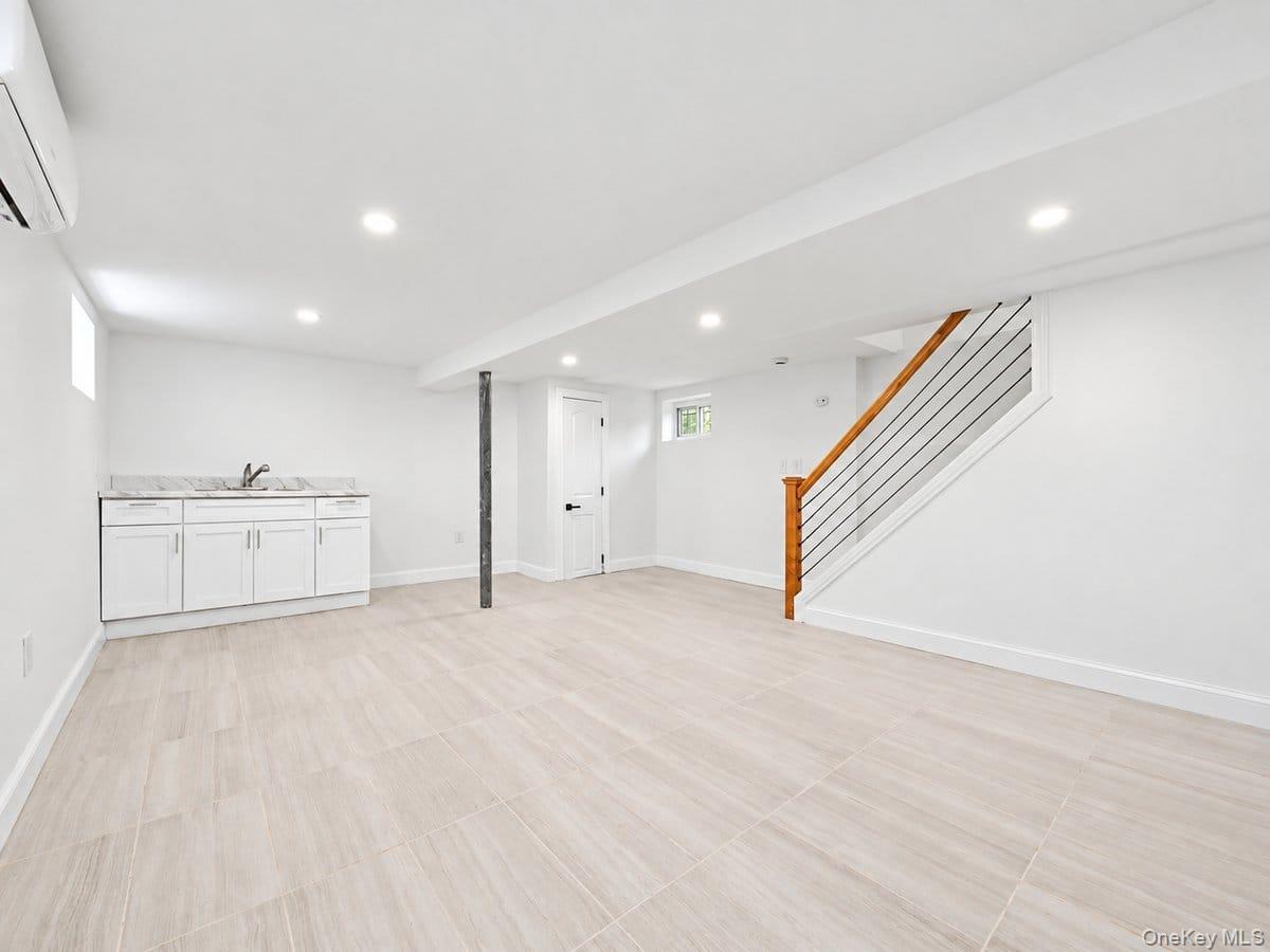 122-19 Lucas Street – For Sale photo 23