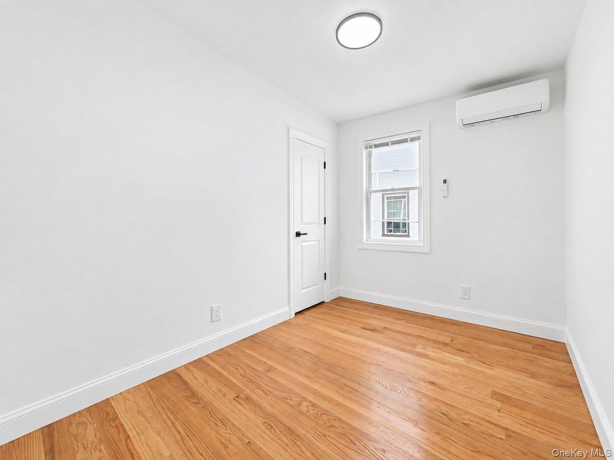 122-19 Lucas Street – For Sale photo 17