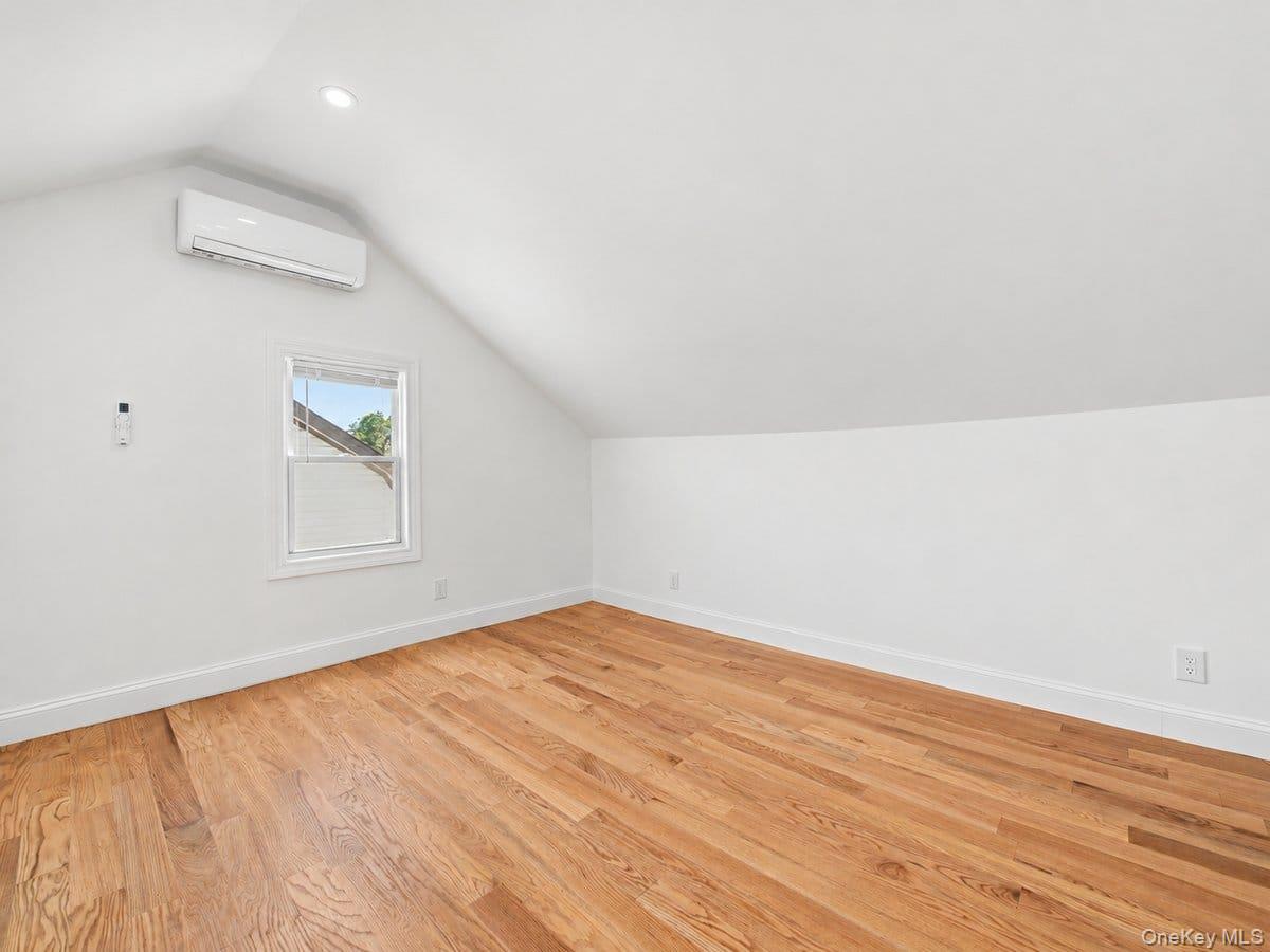 122-19 Lucas Street – For Sale photo 19