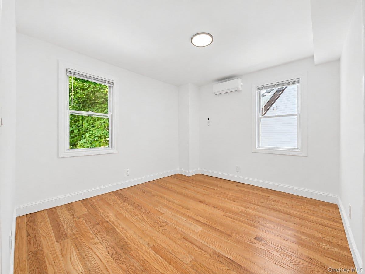 122-19 Lucas Street – For Sale photo 13