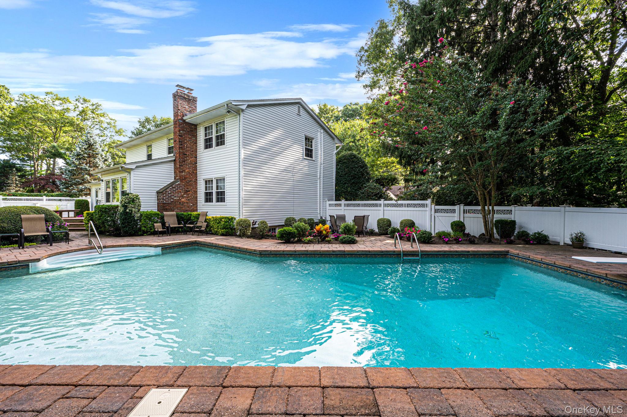 30 Damin Circle – For Sale photo 44