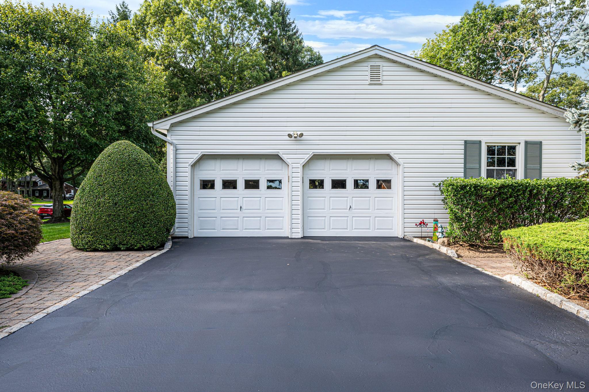 30 Damin Circle – For Sale photo 34